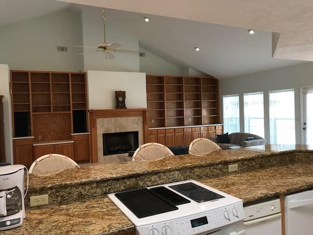 LAKE ARTHUR ESTATES/ Note: access to all amenities, but this property owes no HOA fees - Residential