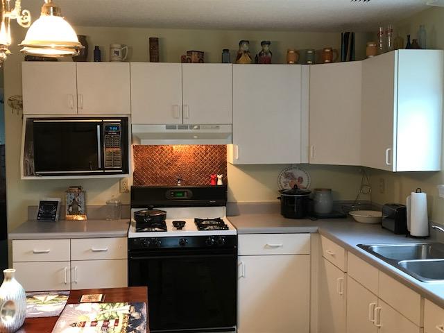 LAKE ARTHUR ESTATES/ Note: access to all amenities, but this property owes no HOA fees - Residential