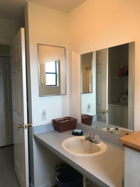 LAKE ARTHUR ESTATES/ Note: access to all amenities, but this property owes no HOA fees - Residential