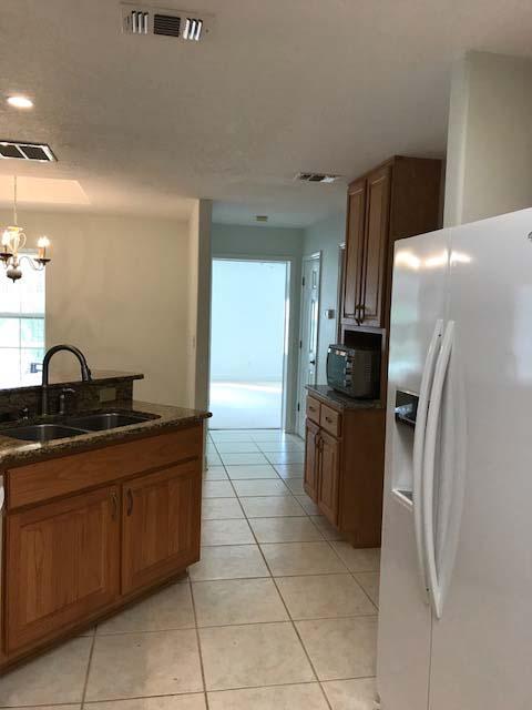 LAKE ARTHUR ESTATES/ Note: access to all amenities, but this property owes no HOA fees - Residential