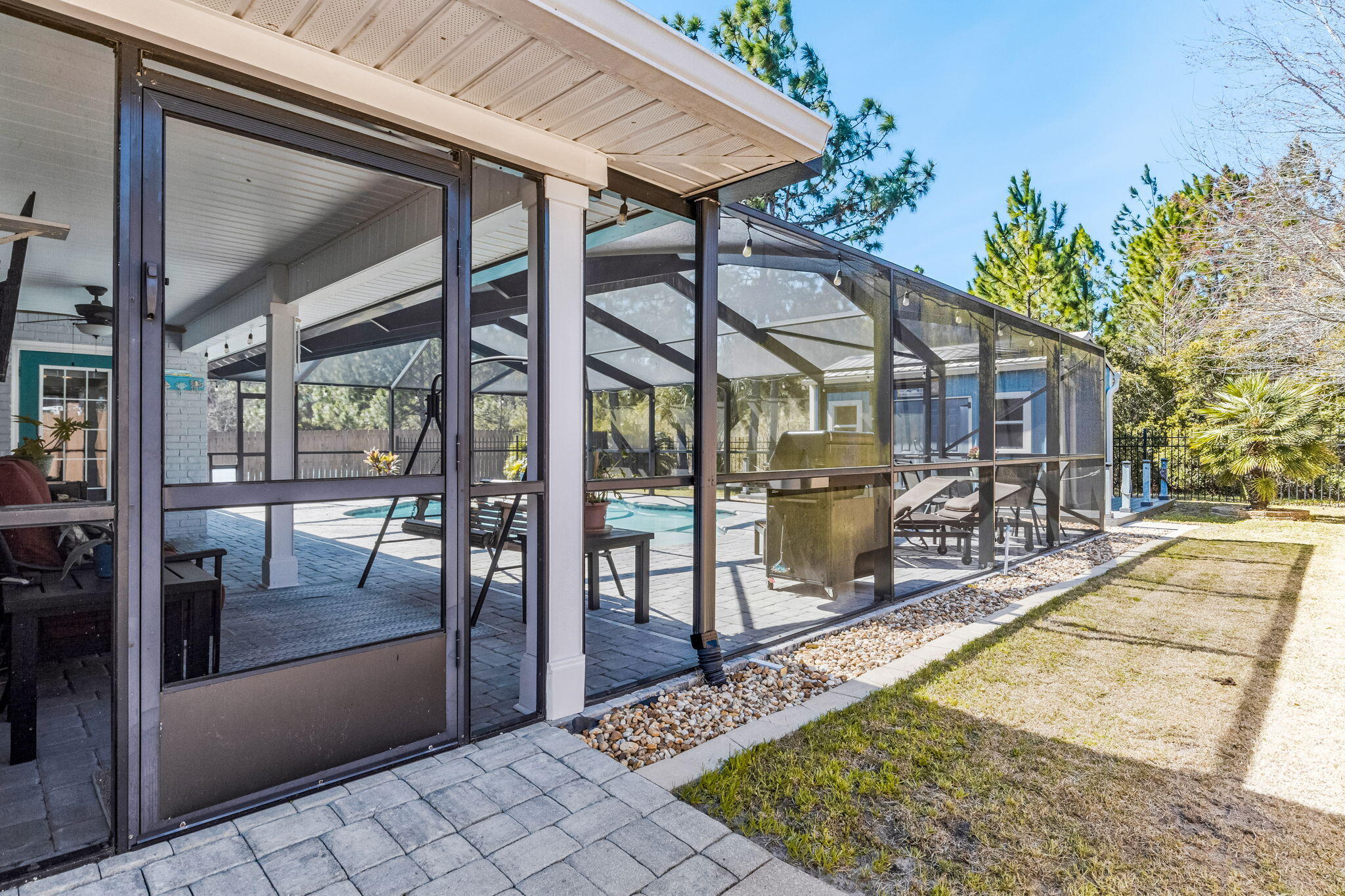 QUAYSIDE VILLAGE PH III - Residential