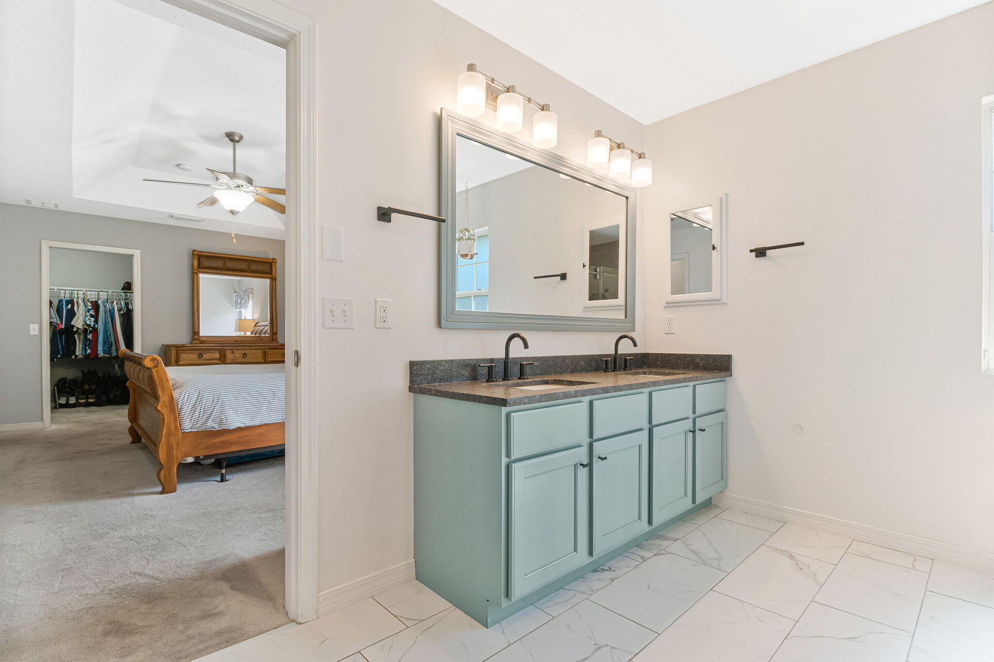 QUAYSIDE VILLAGE PH III - Residential