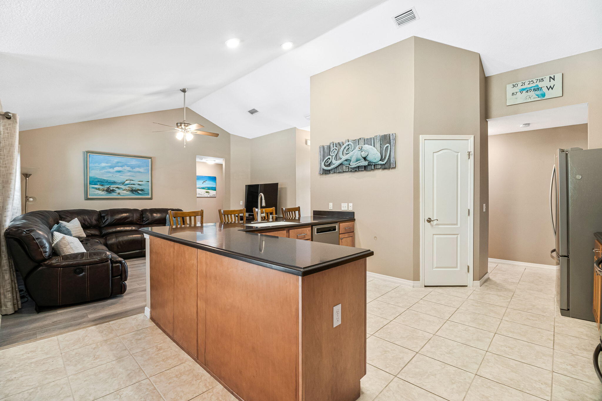 QUAYSIDE VILLAGE PH III - Residential