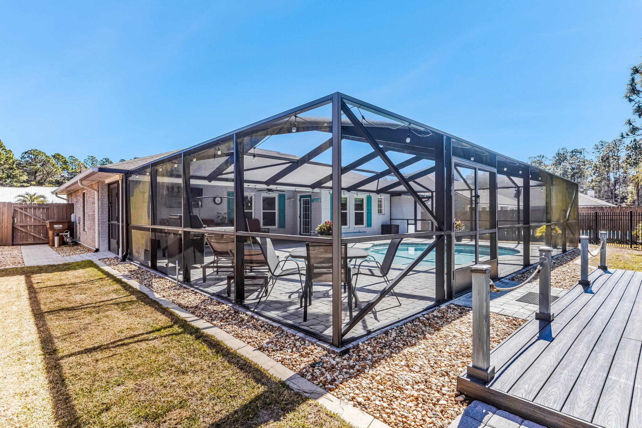 QUAYSIDE VILLAGE PH III - Residential