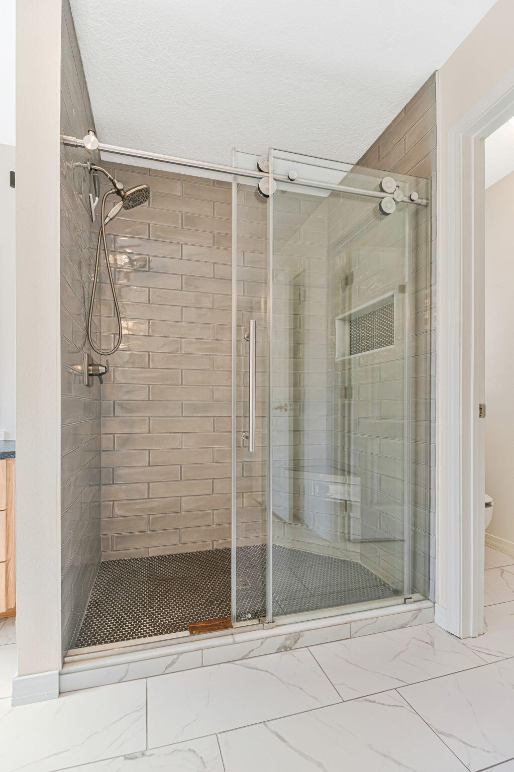 QUAYSIDE VILLAGE PH III - Residential