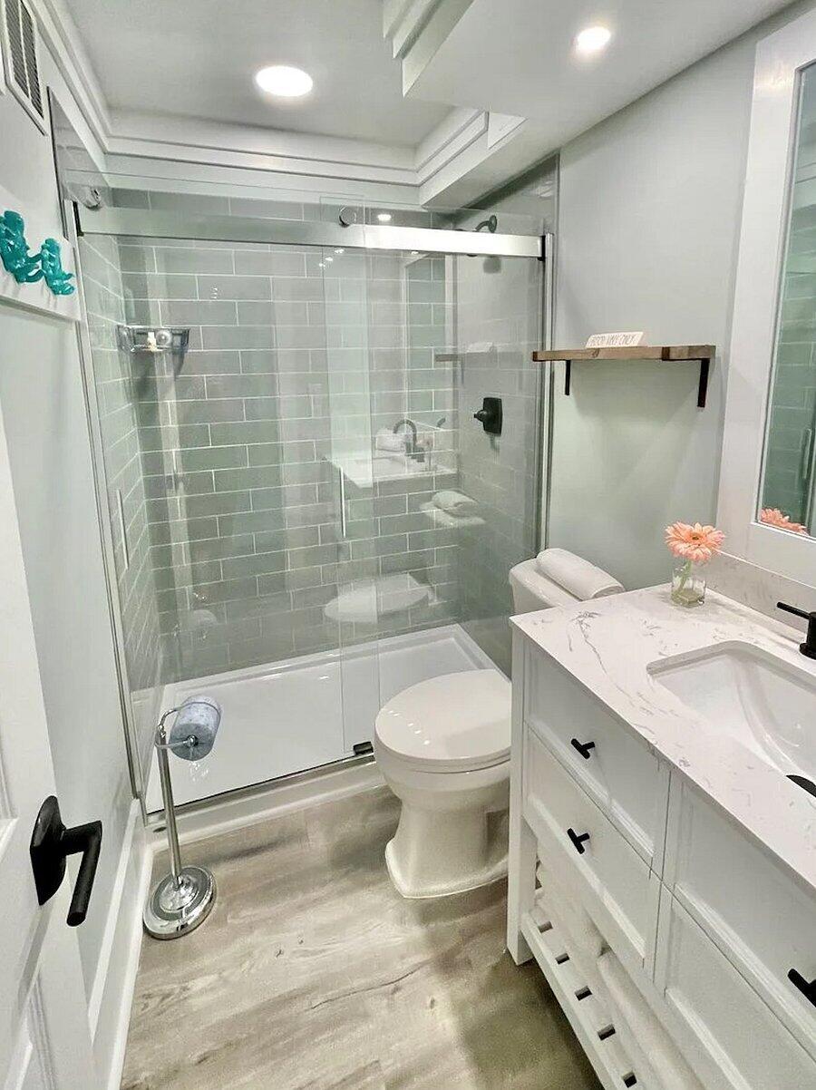 VENUS - Residential Lease