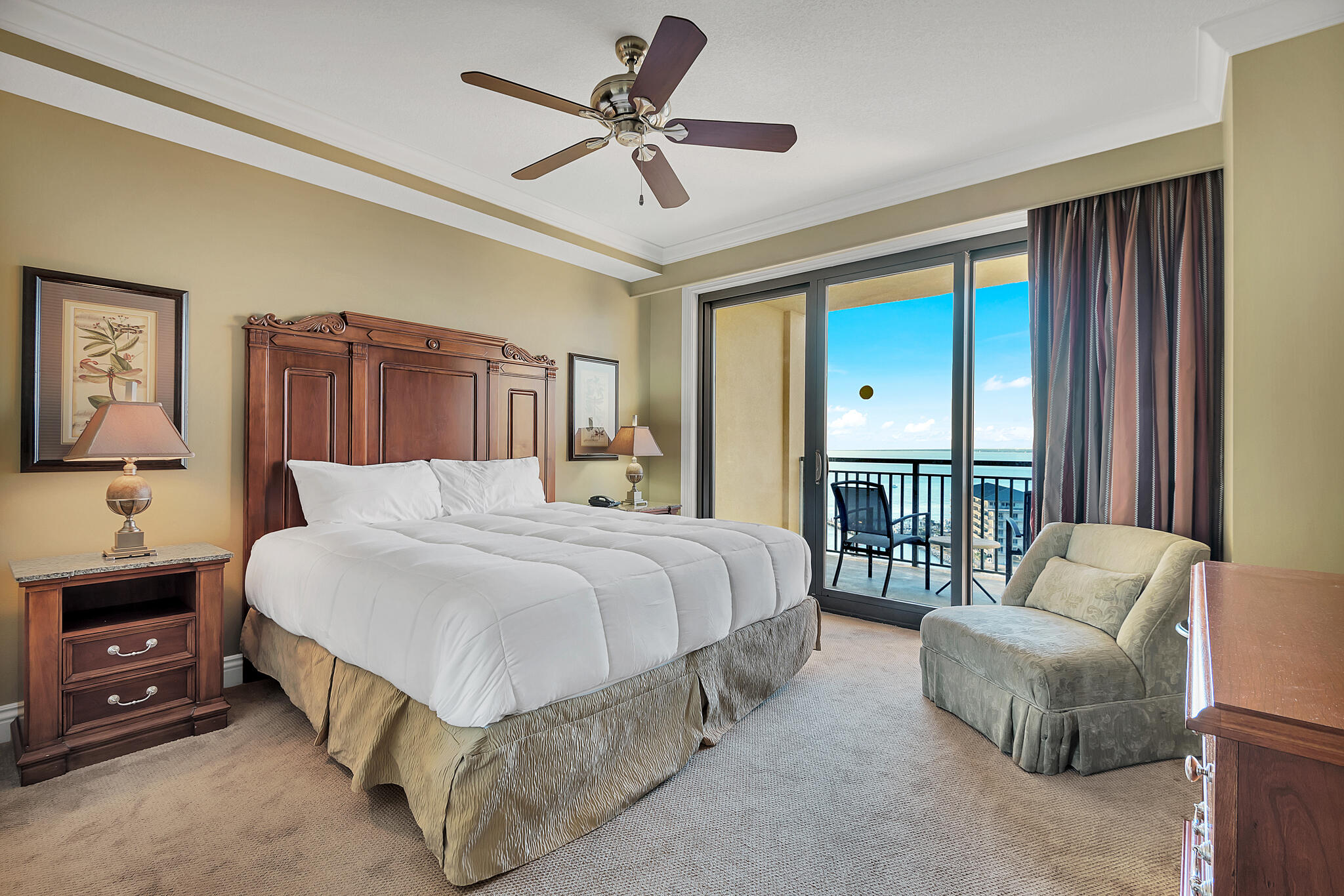 EMERALD GRANDE - Residential