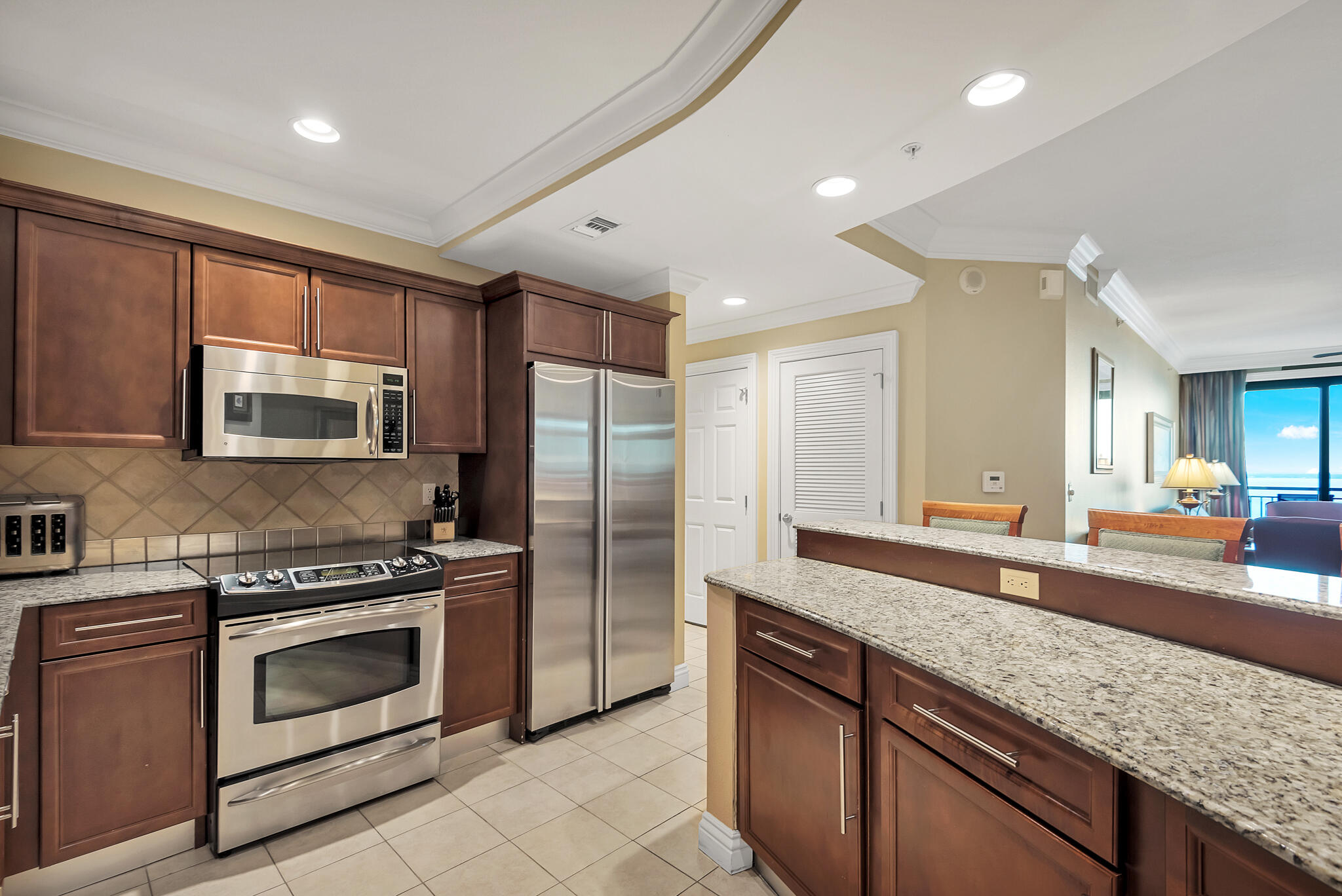 EMERALD GRANDE - Residential