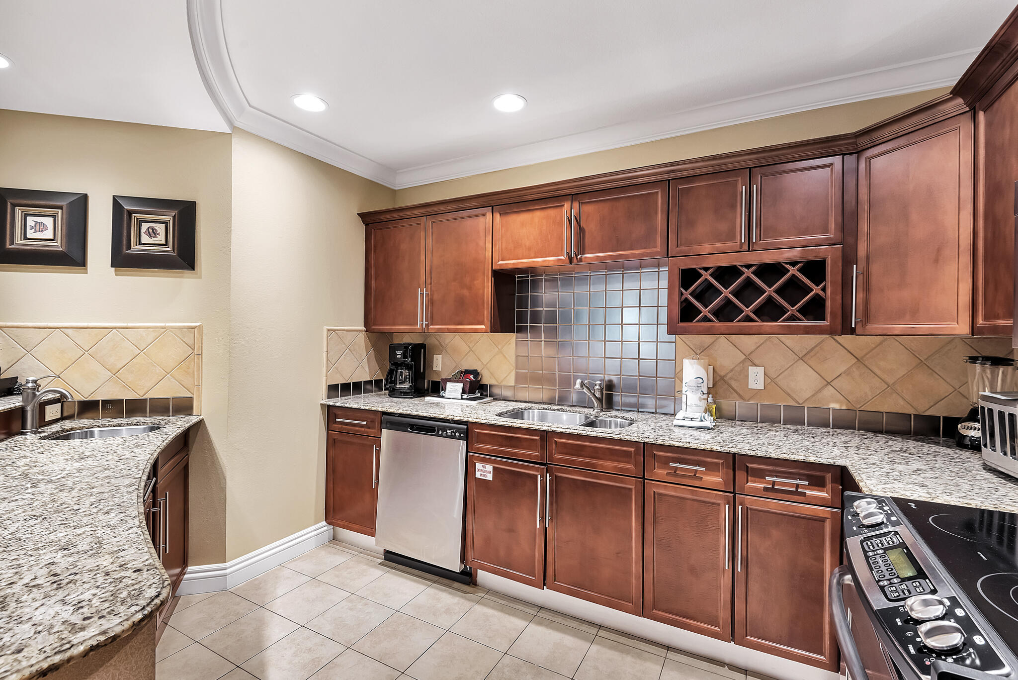 EMERALD GRANDE - Residential