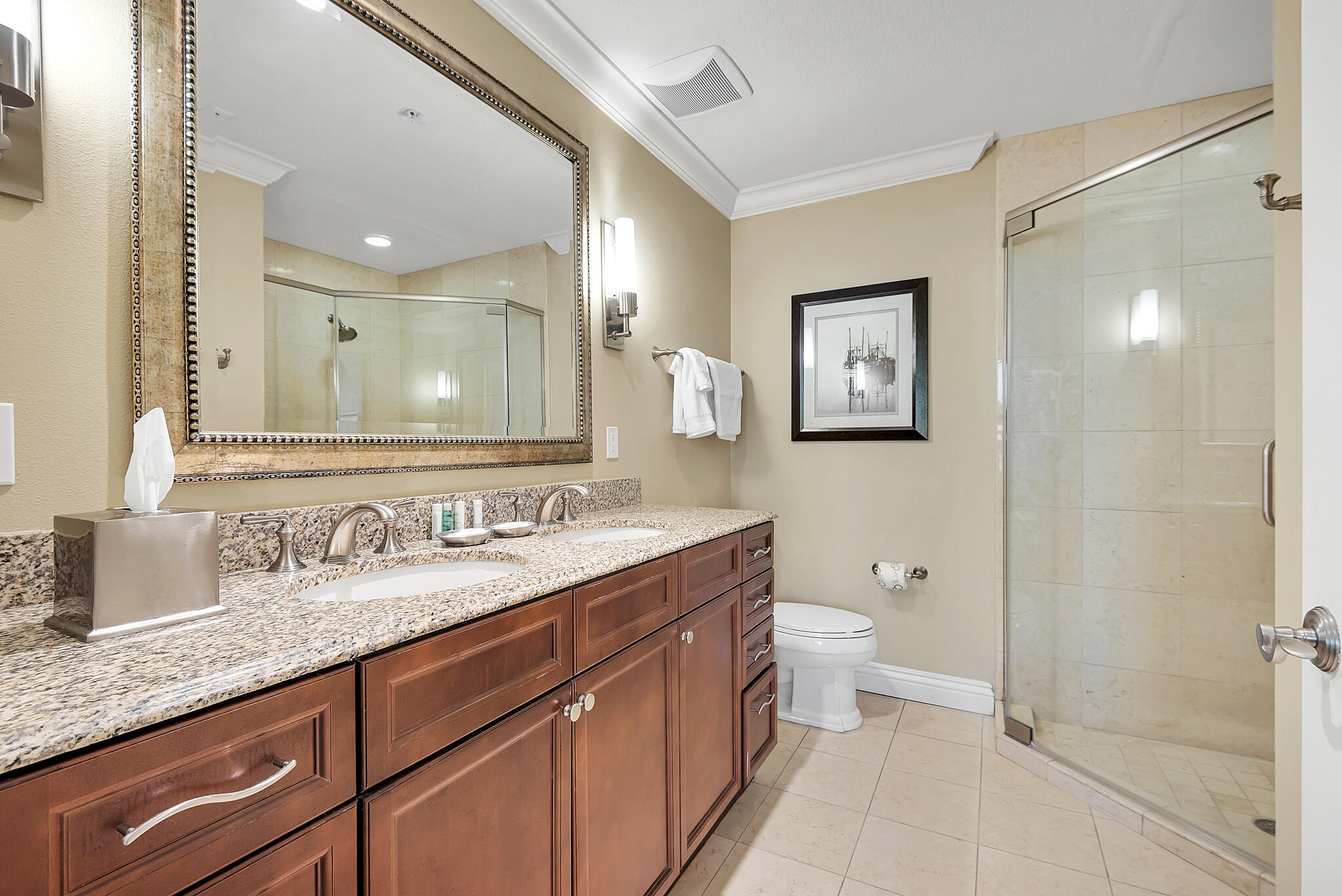 EMERALD GRANDE - Residential