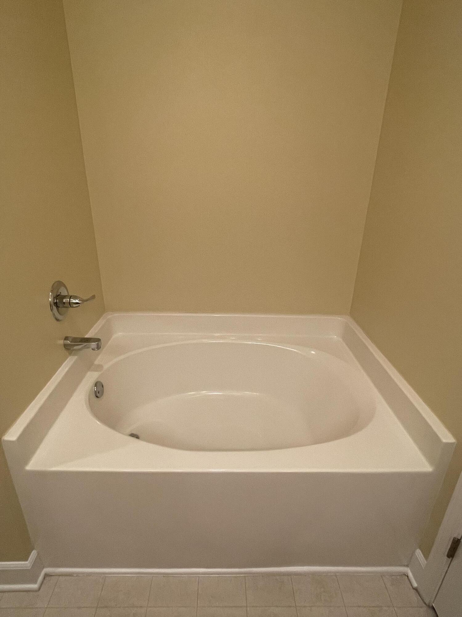 Arbor Lake Phase II - Residential Lease