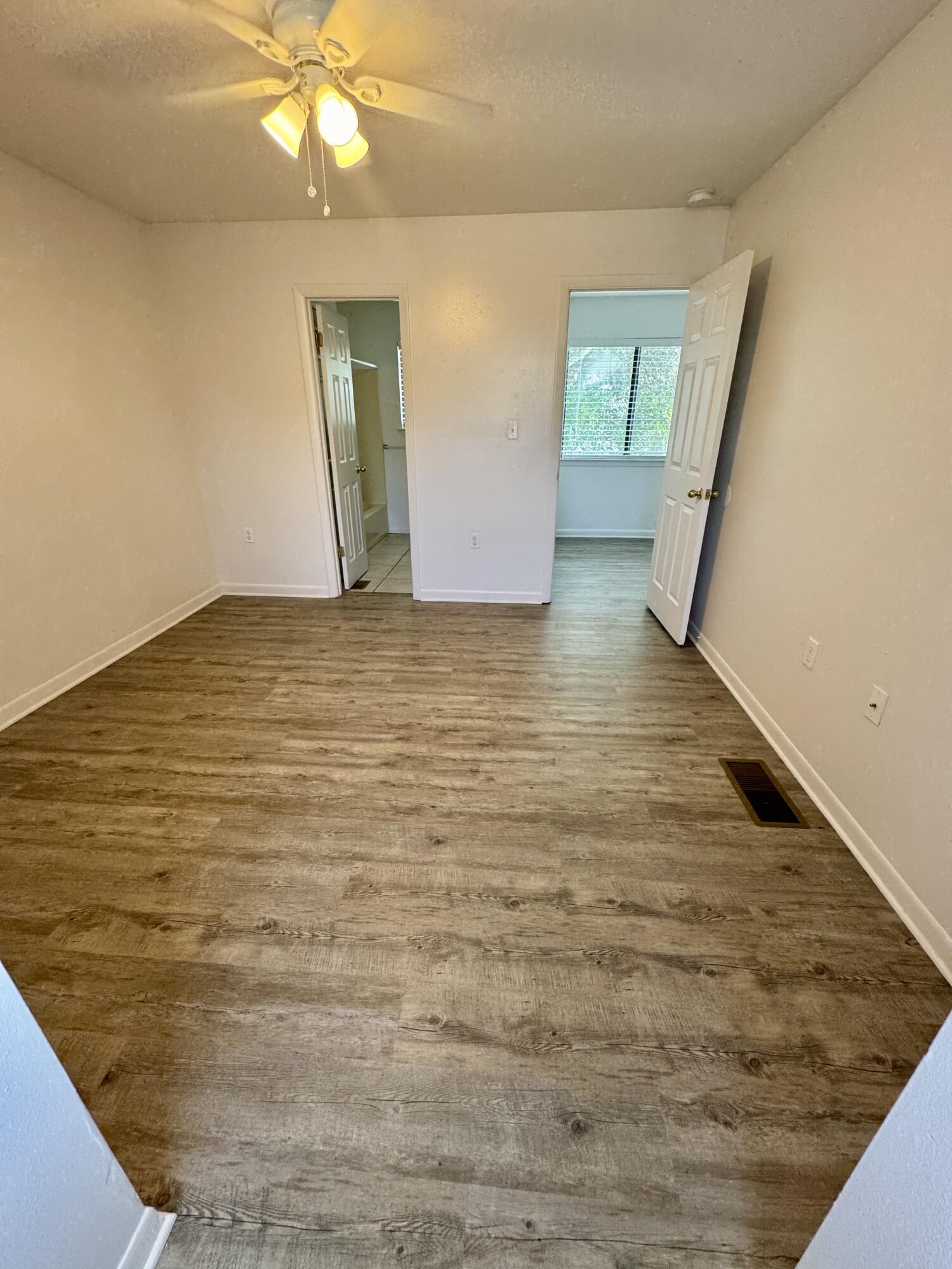 SCOTTWOOD - Residential Lease