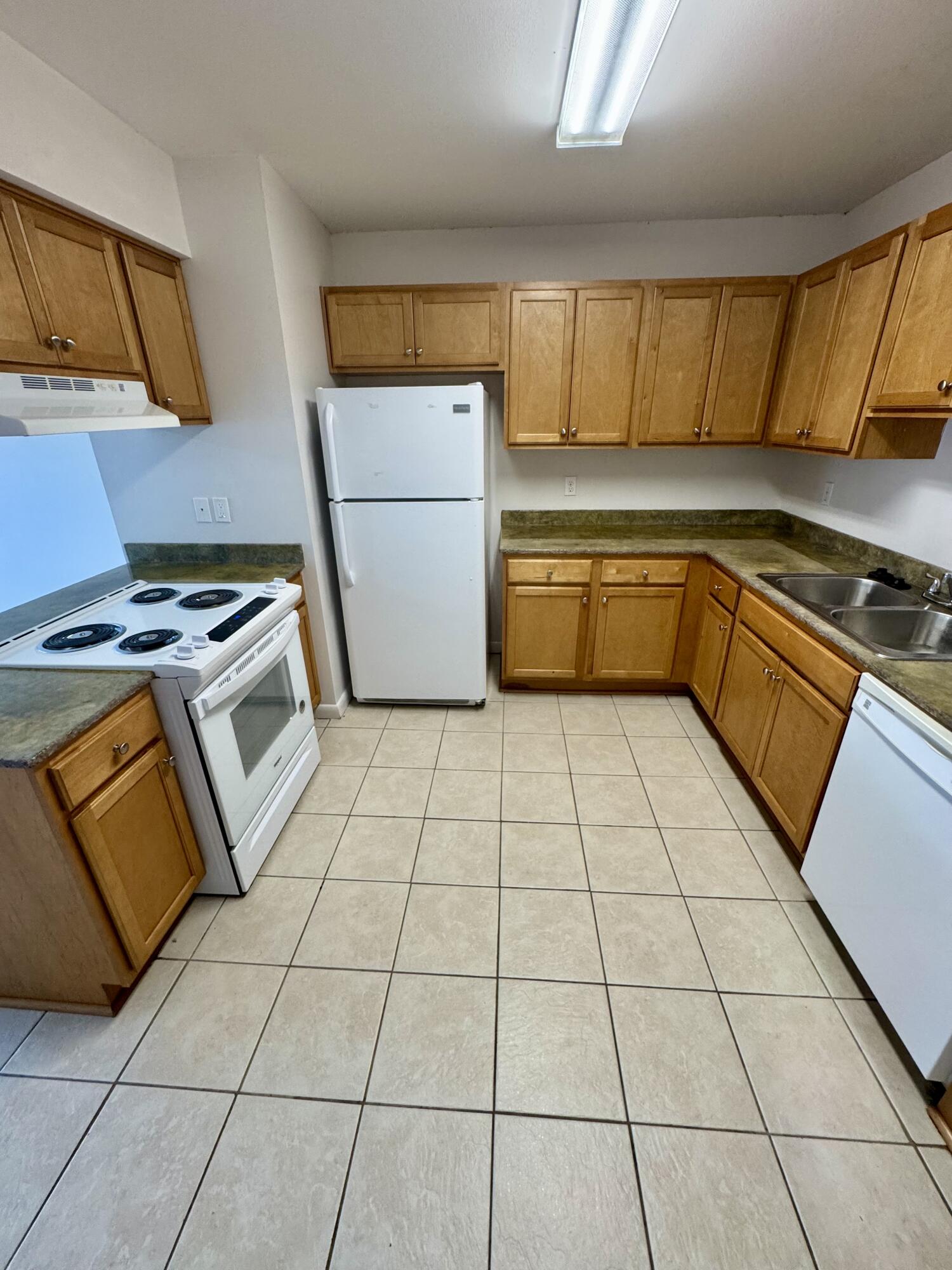 SCOTTWOOD - Residential Lease