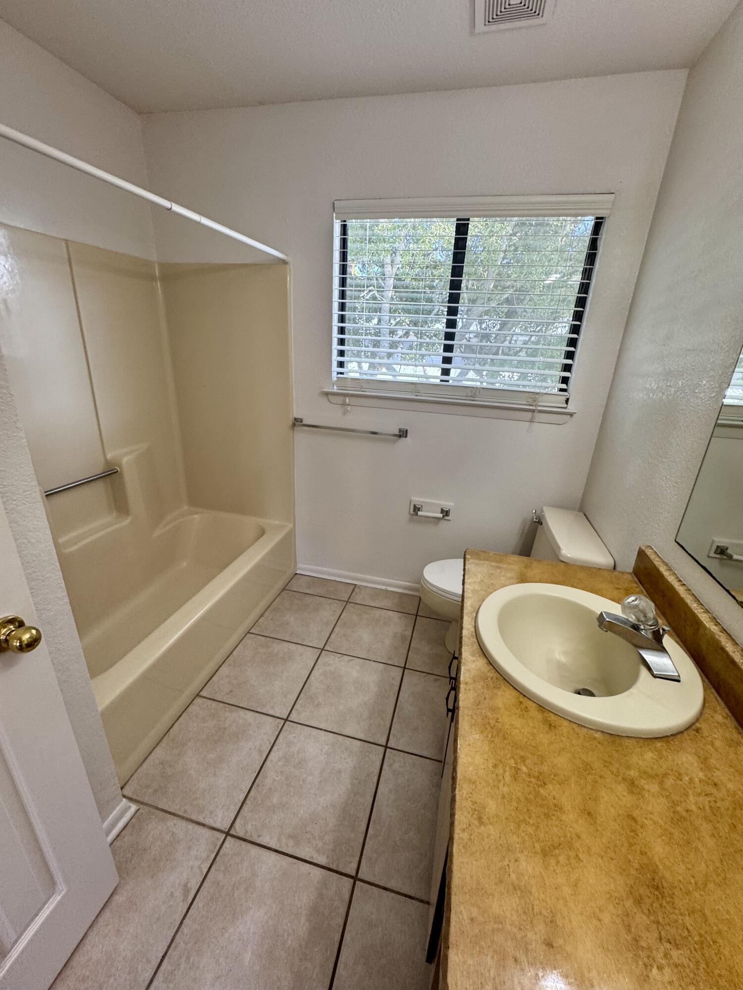 SCOTTWOOD - Residential Lease