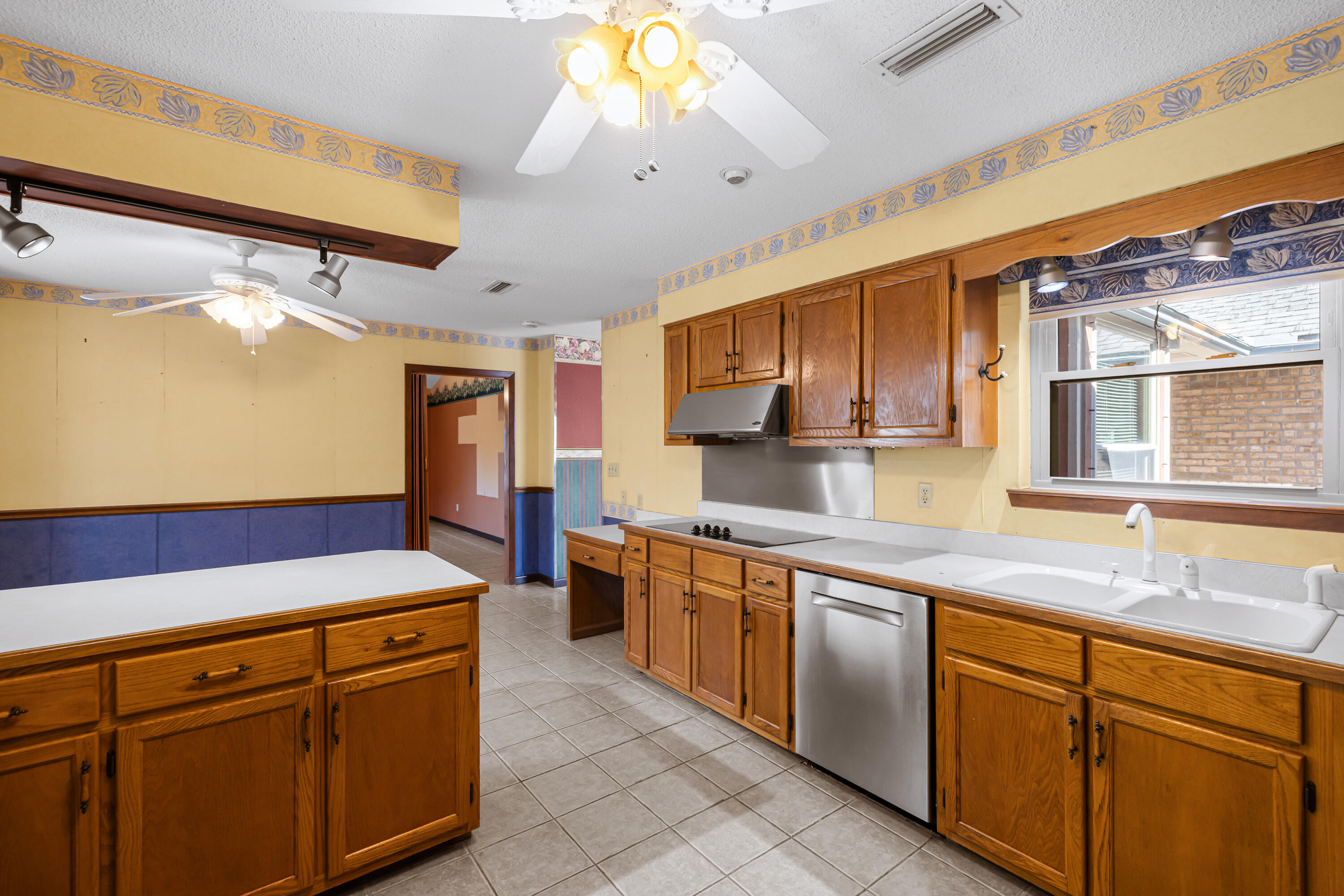 CARIBEAN VILLAGE WEST - Residential