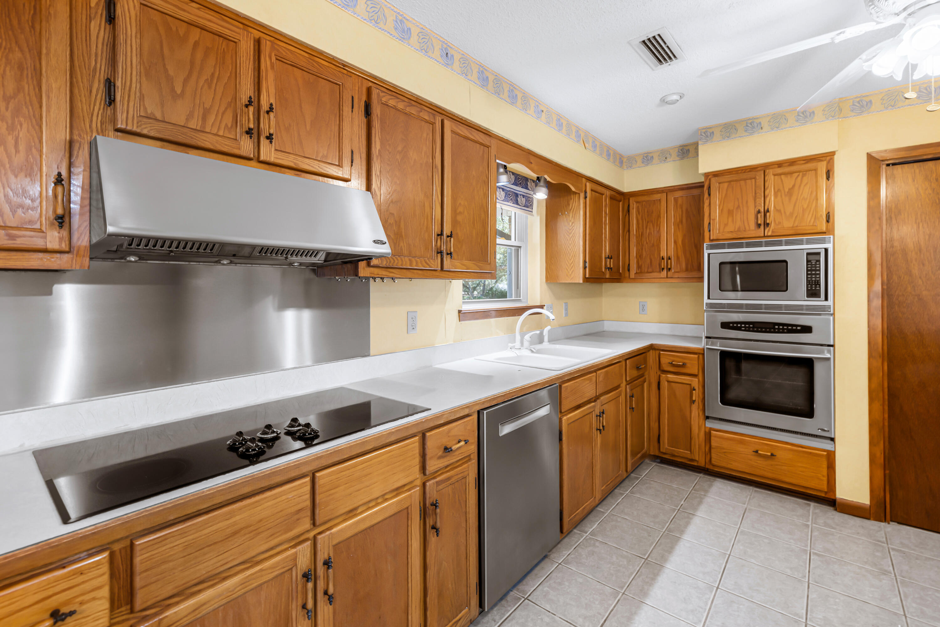 CARIBEAN VILLAGE WEST - Residential