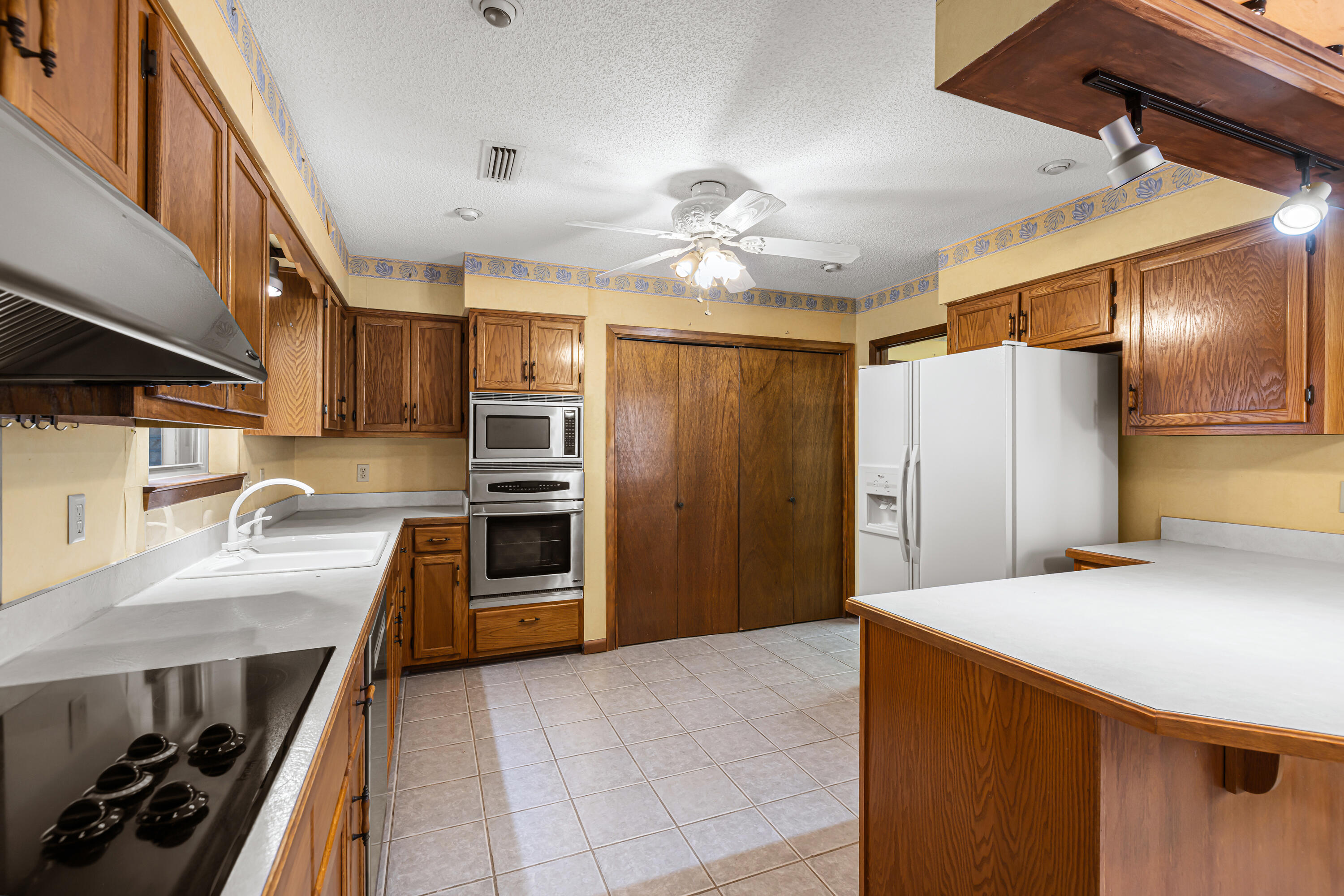 CARIBEAN VILLAGE WEST - Residential