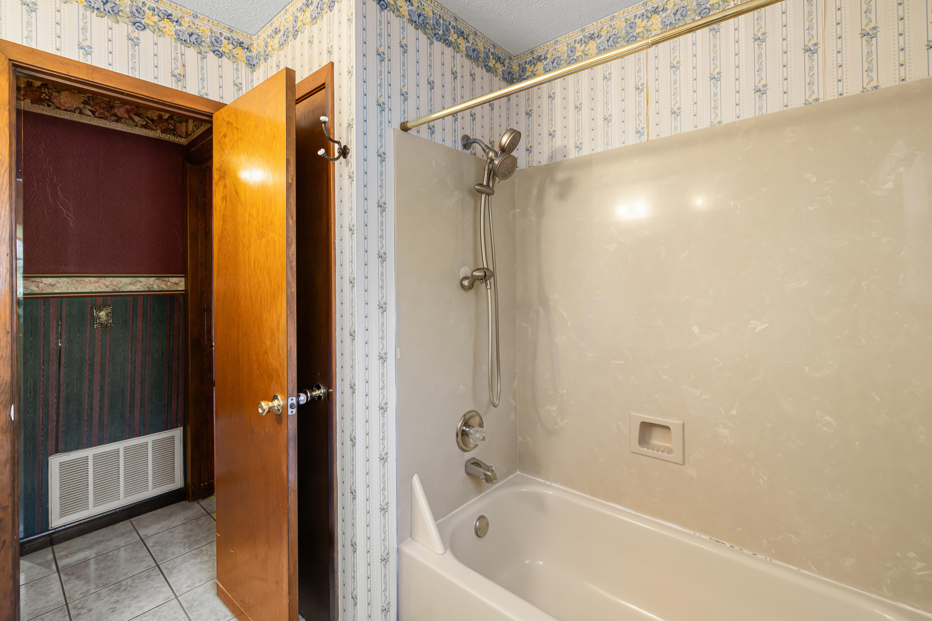 CARIBEAN VILLAGE WEST - Residential