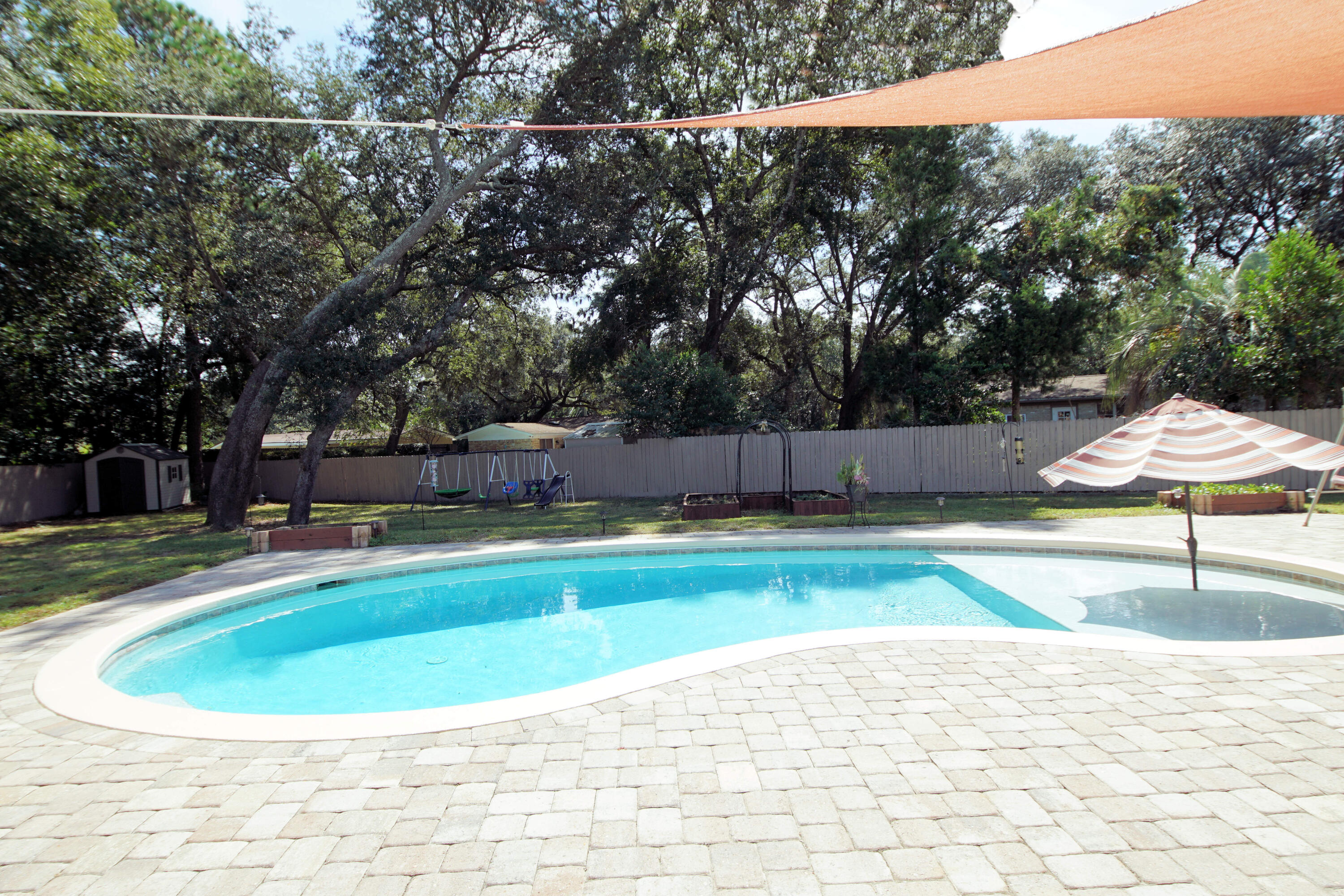 KENWOOD S/D 1ST ADDN - Residential