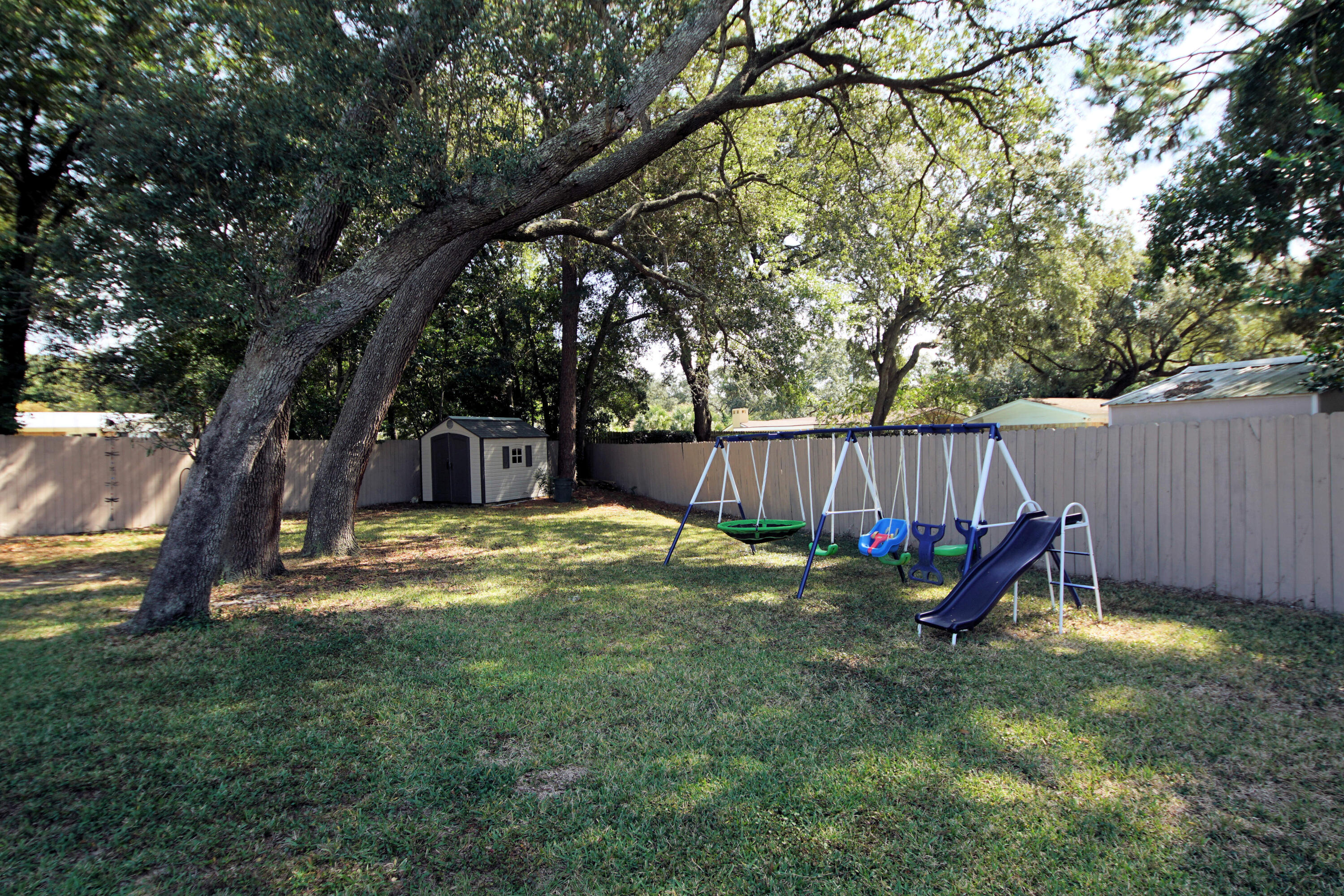 KENWOOD S/D 1ST ADDN - Residential