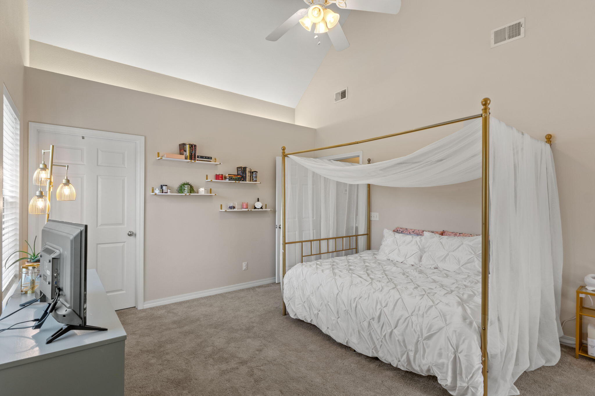 BERNATH PLACE THE - Residential