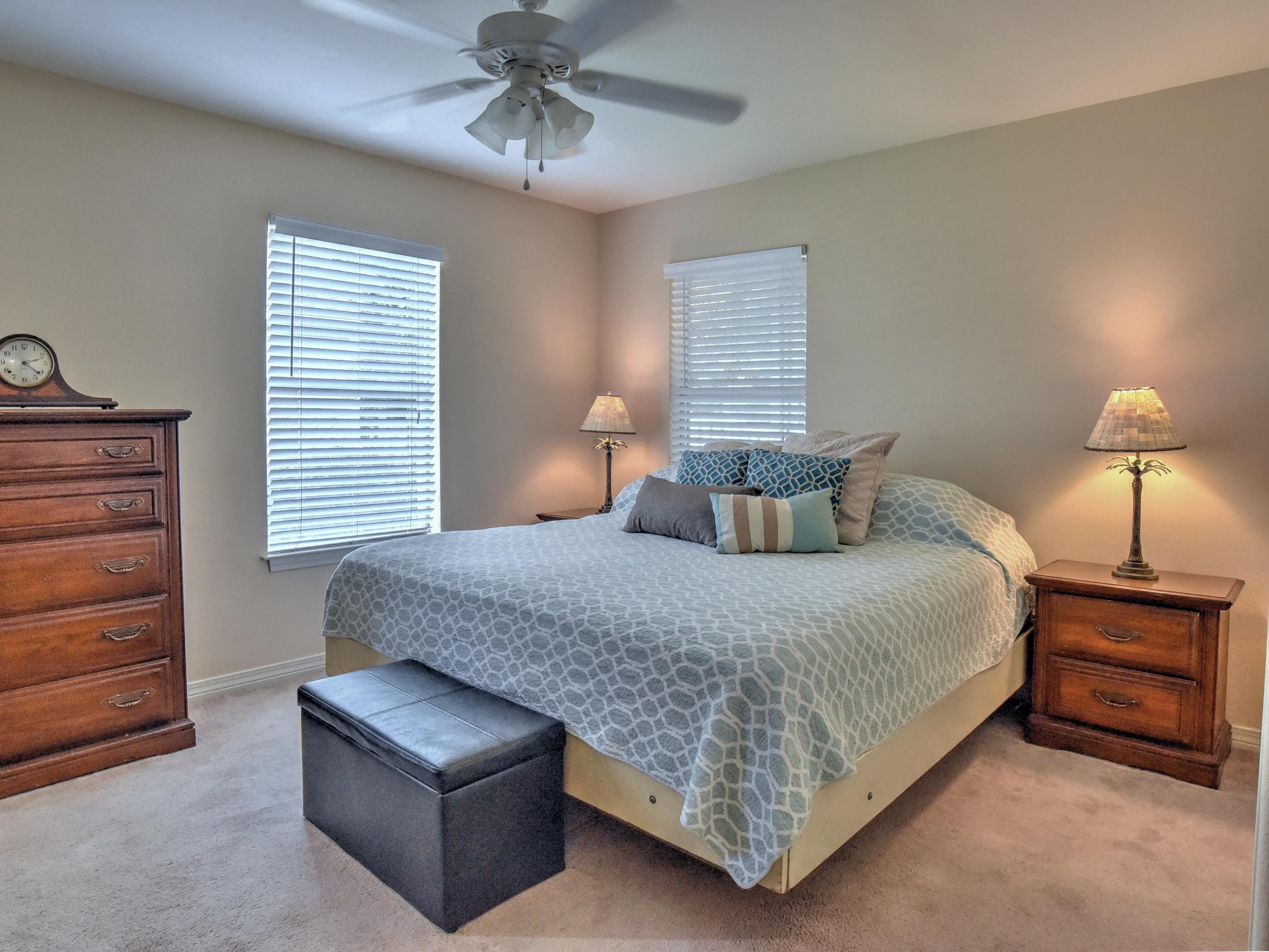 TOWN OF SANTA ROSA - Residential