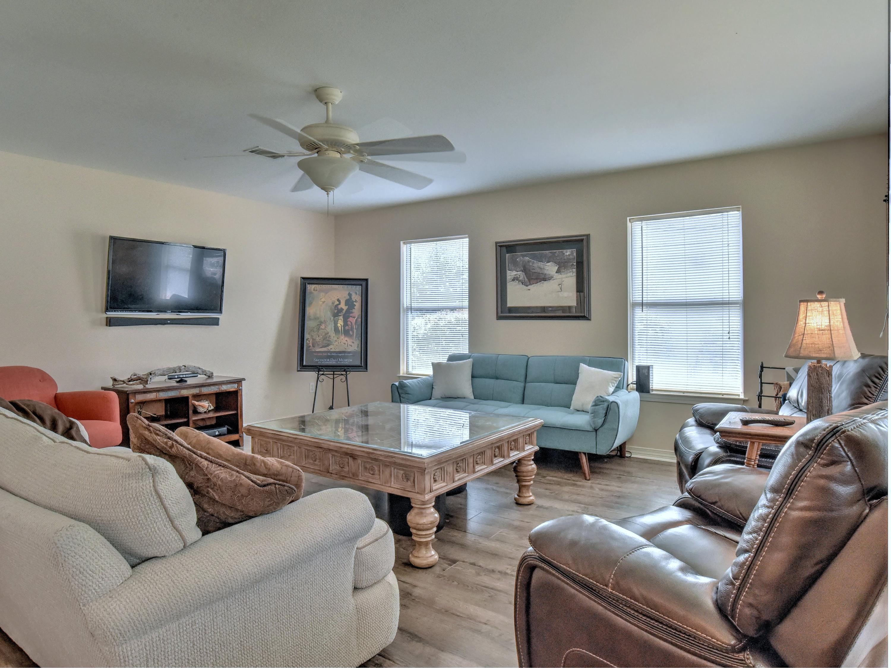 TOWN OF SANTA ROSA - Residential