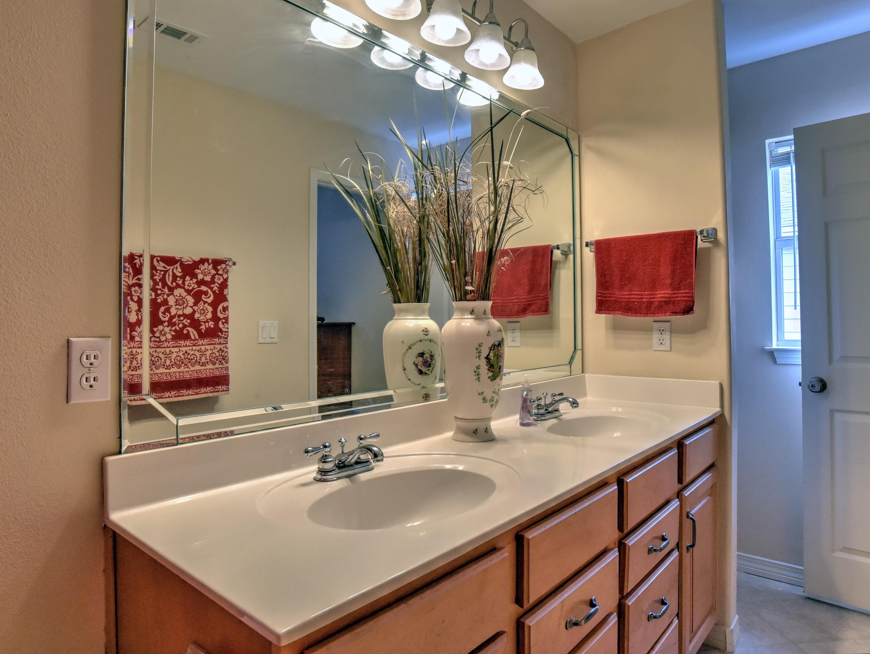 TOWN OF SANTA ROSA - Residential