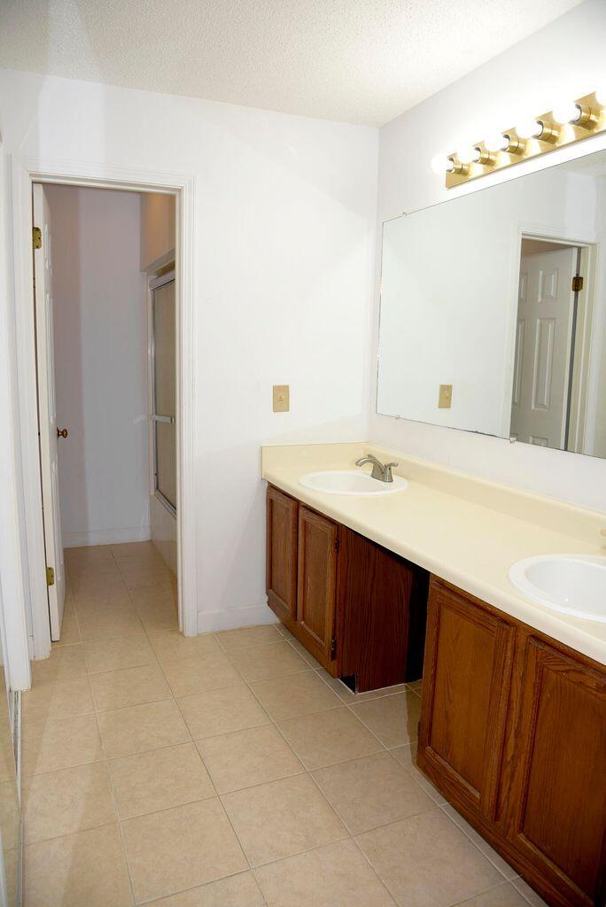 LAKESIDE CONDO AT BLUEWATER BAY - Residential Lease