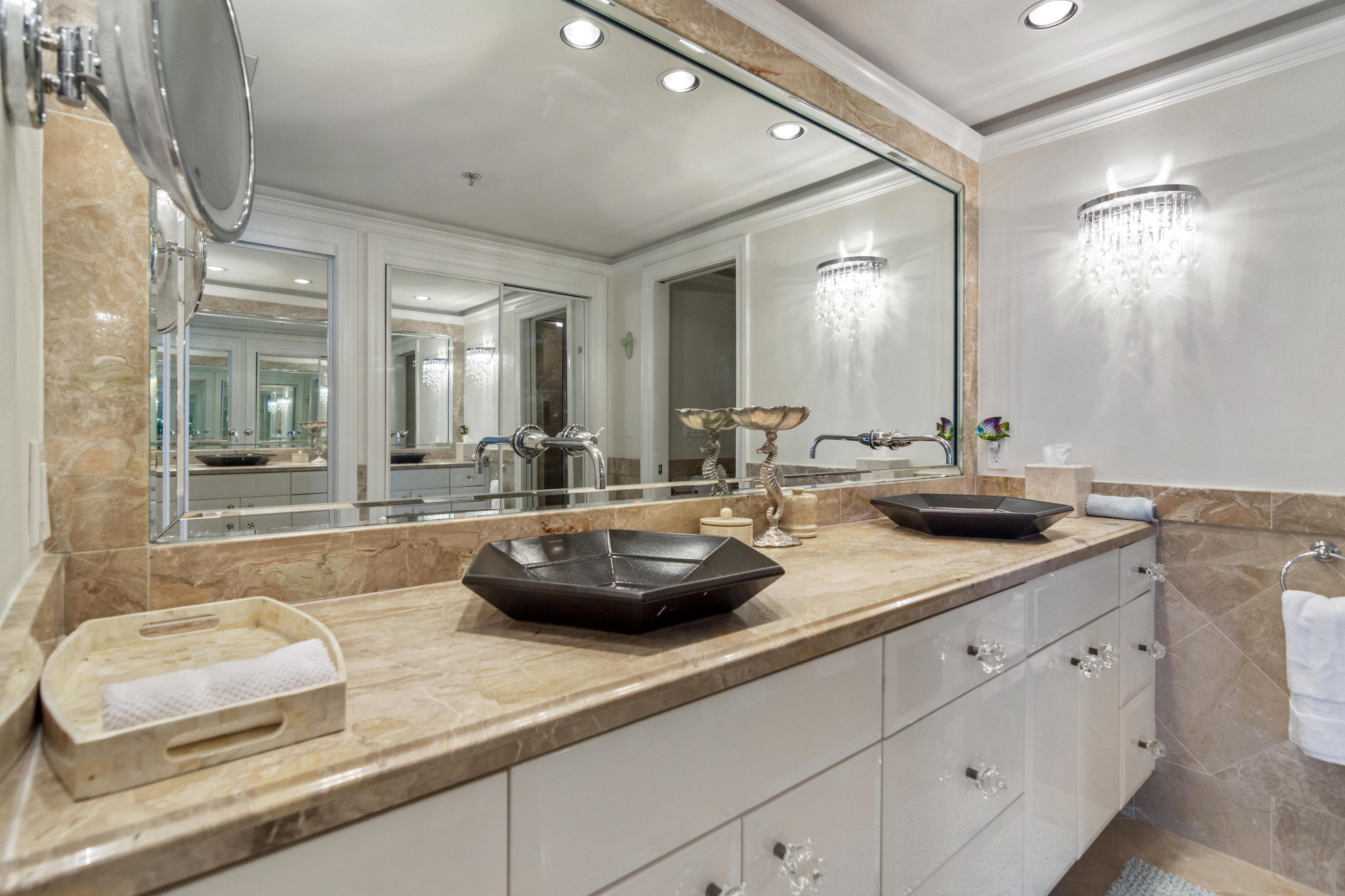 EAST PASS TOWERS CONDO PH 2 - Residential