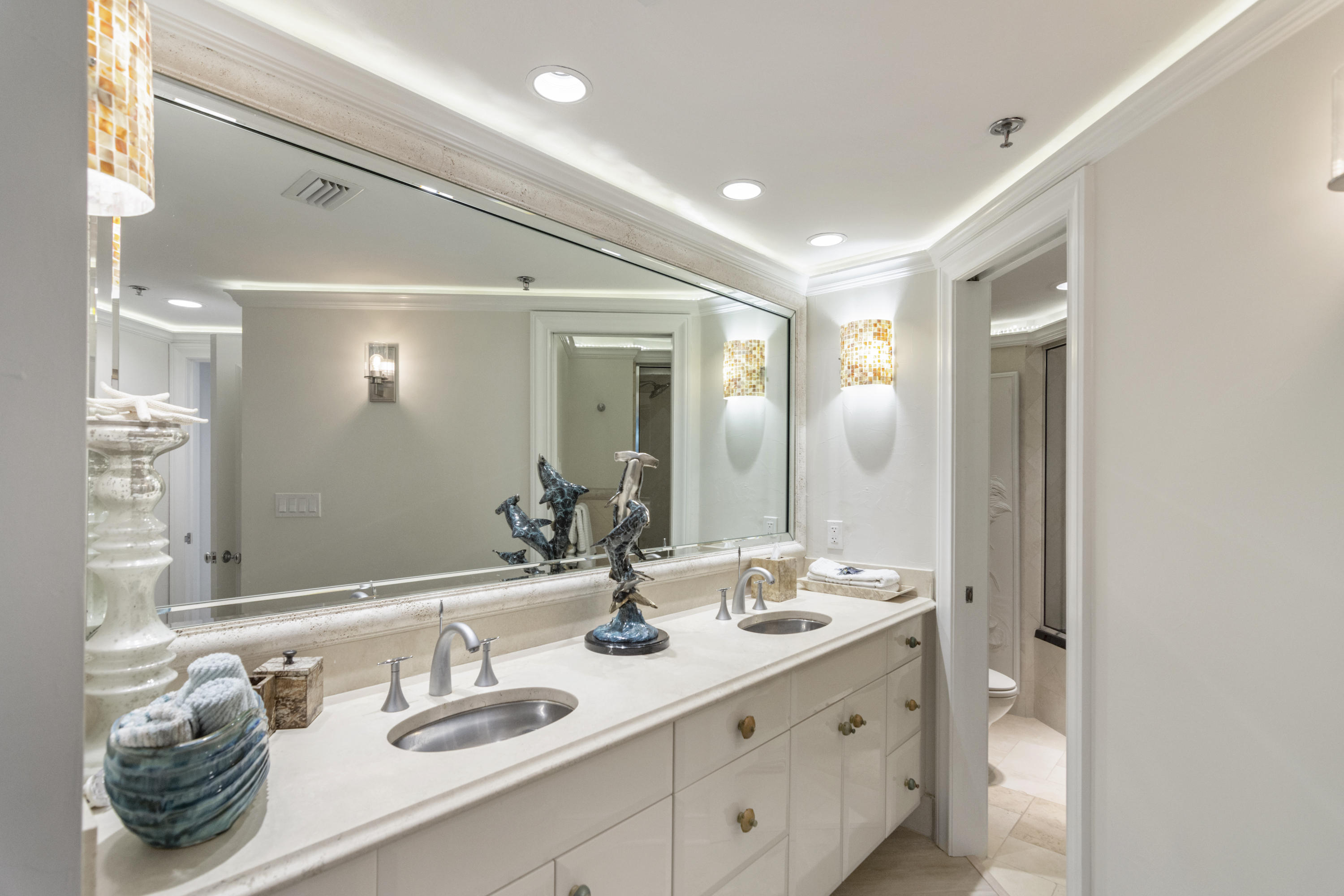 EAST PASS TOWERS CONDO PH 2 - Residential