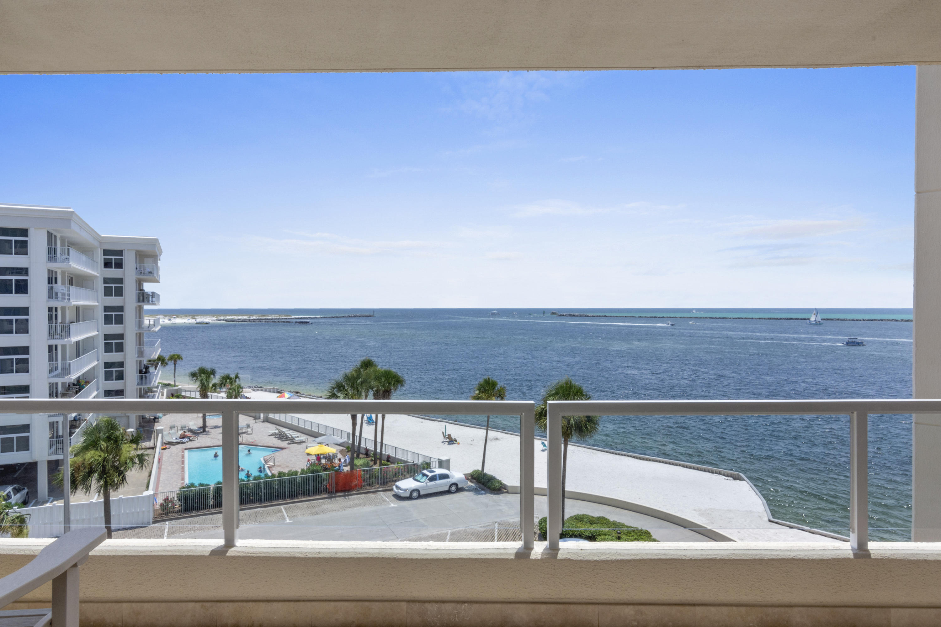 EAST PASS TOWERS CONDO PH 2 - Residential