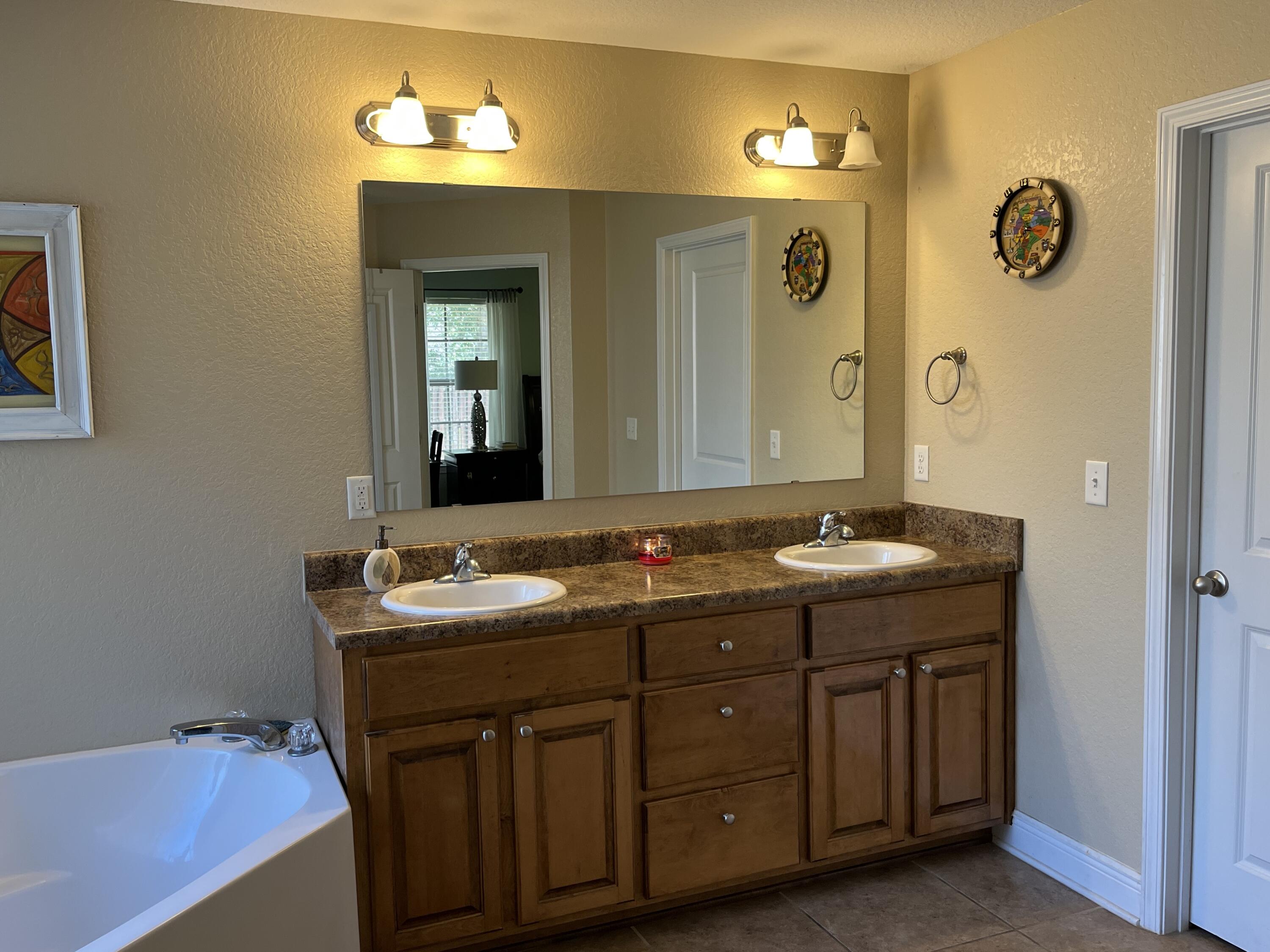 FOX VALLEY - Residential