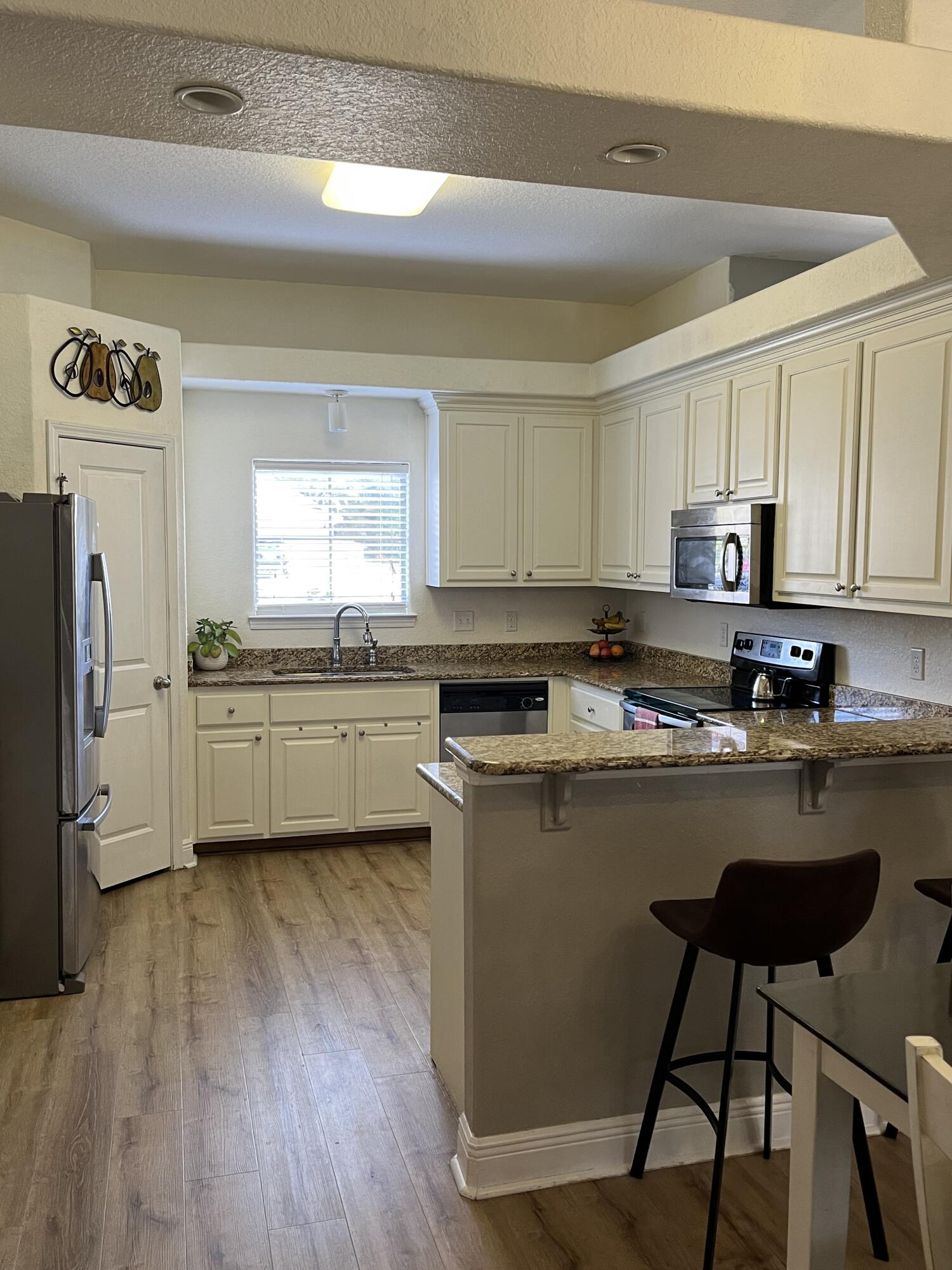 FOX VALLEY - Residential