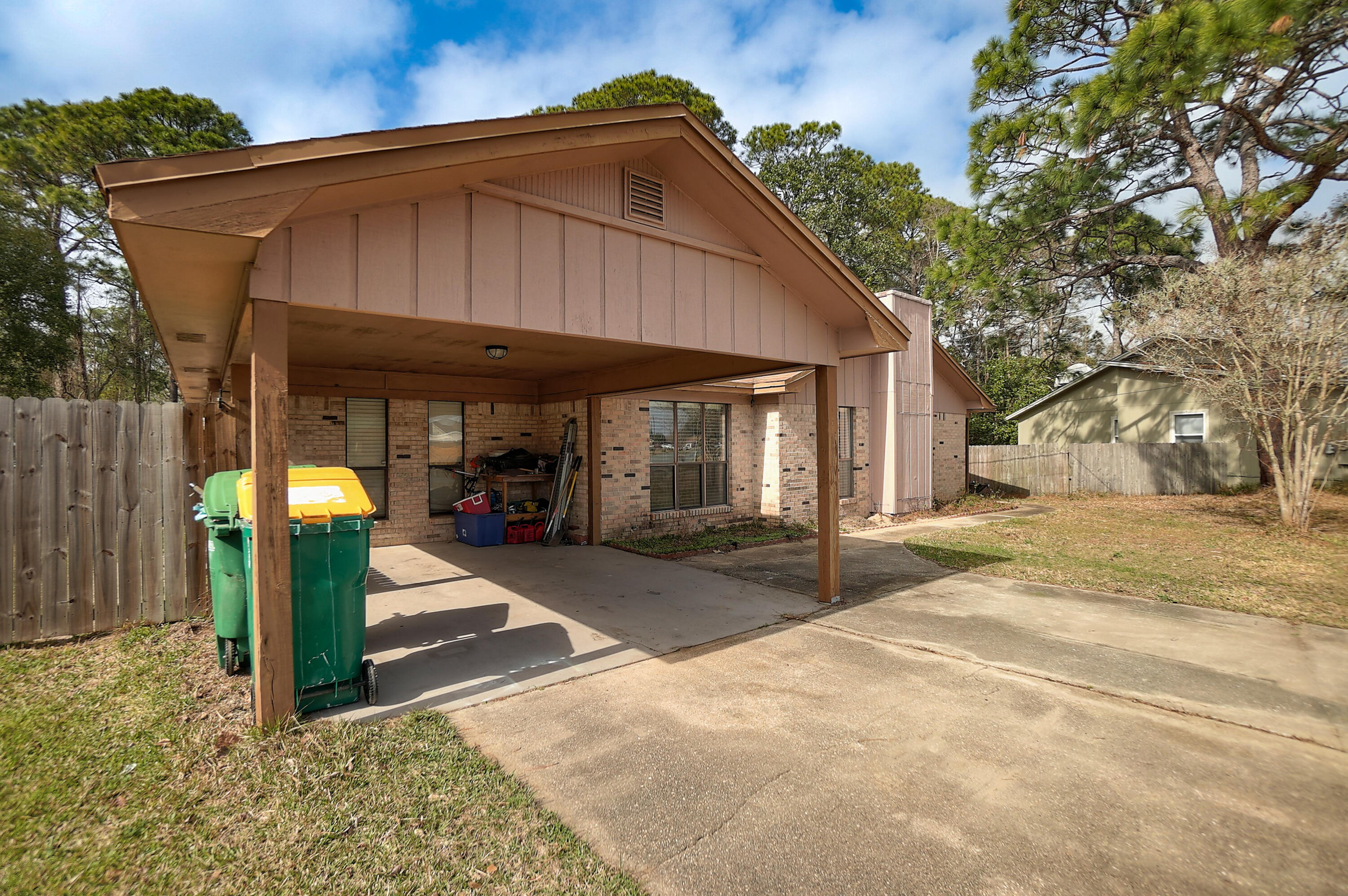 CIMARRON EST LOT 15 BLK B - Residential