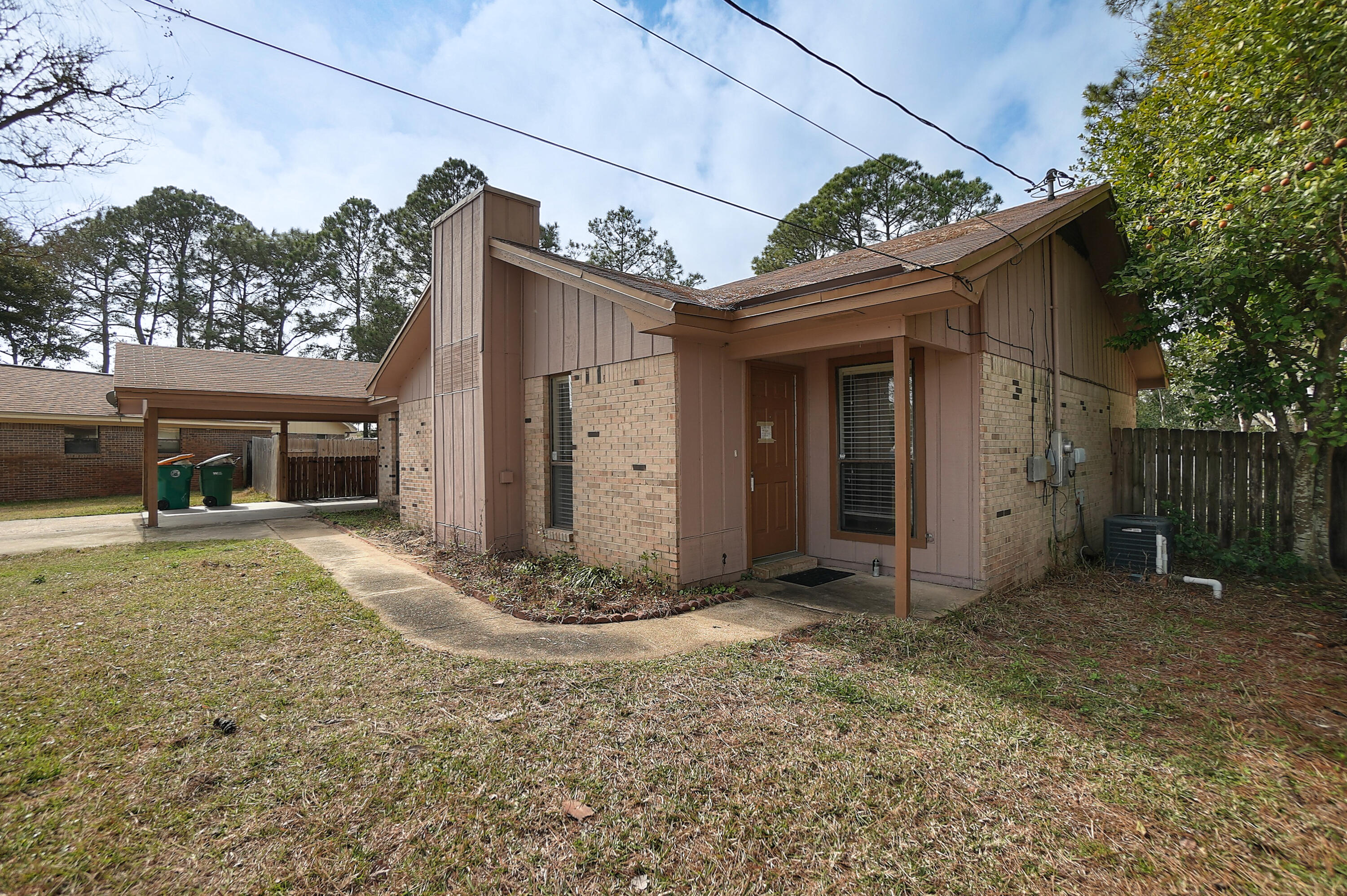 CIMARRON EST LOT 15 BLK B - Residential