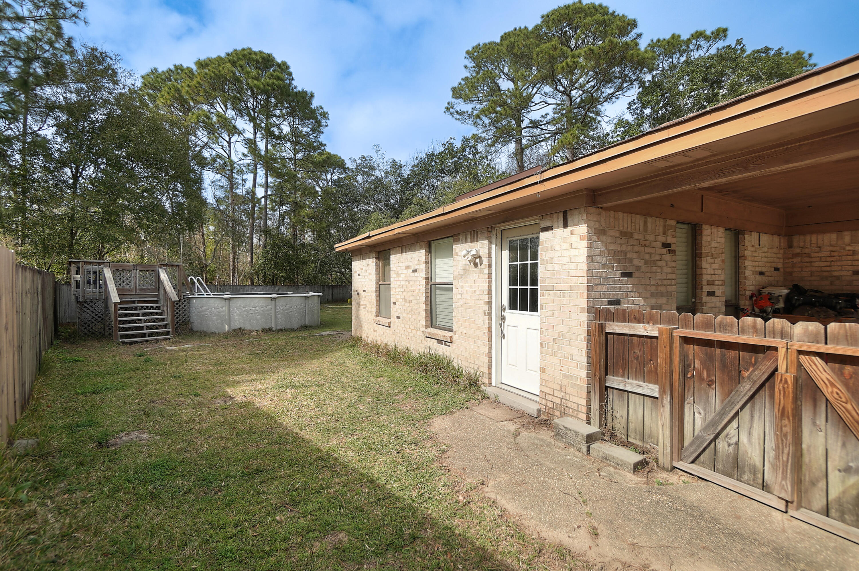 CIMARRON EST LOT 15 BLK B - Residential