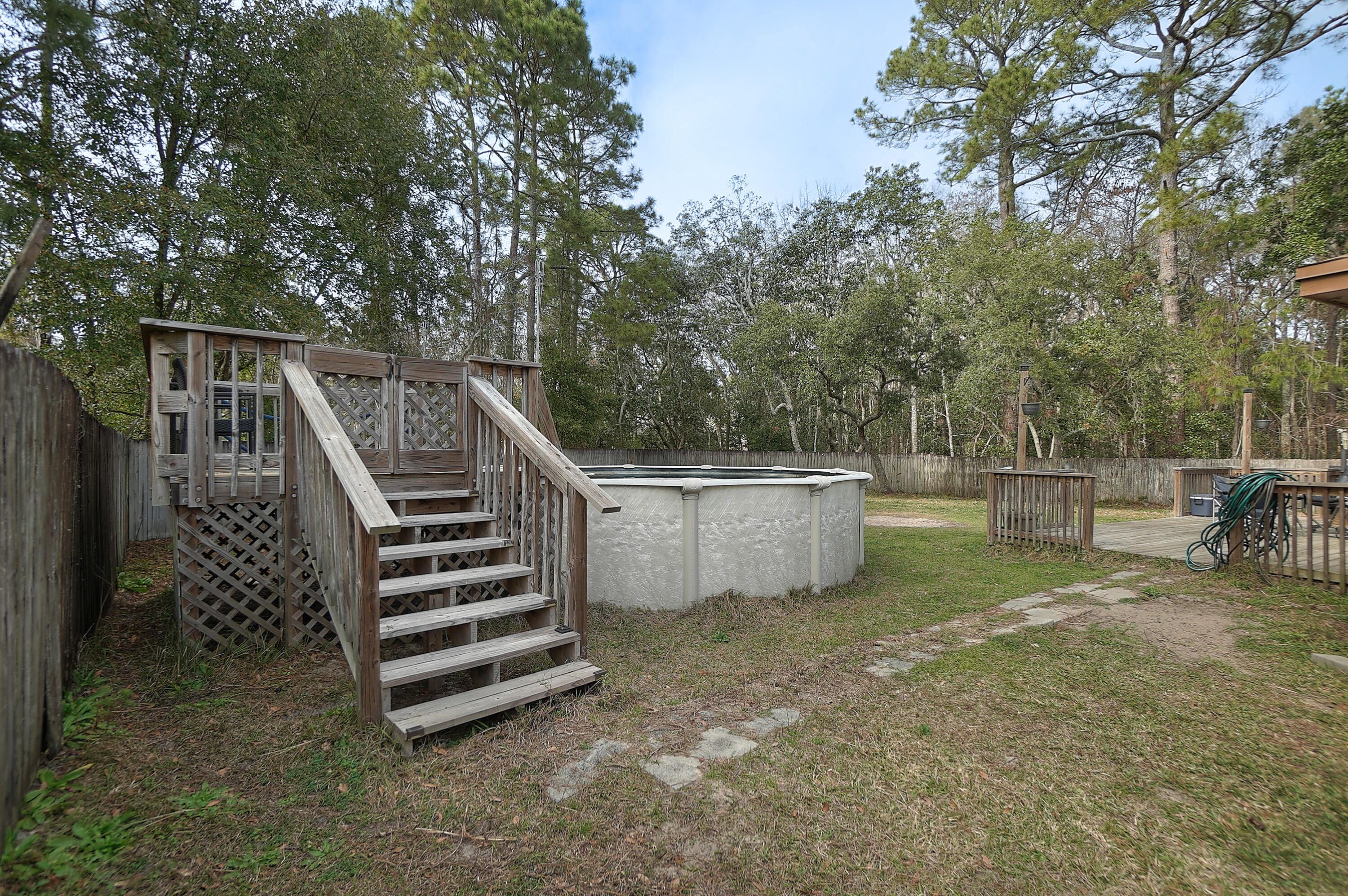 CIMARRON EST LOT 15 BLK B - Residential