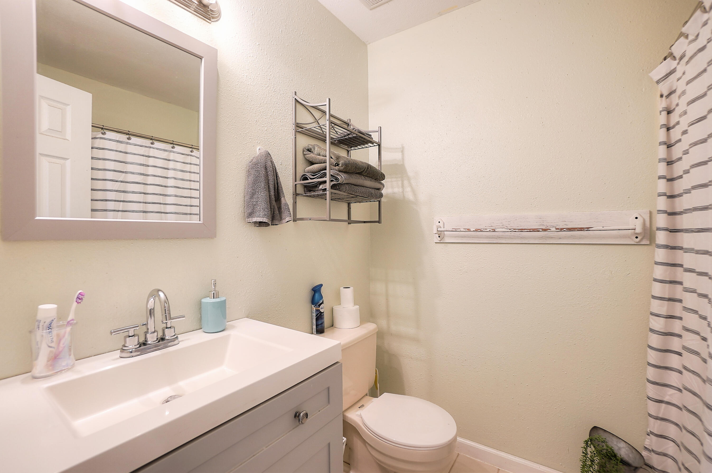 CIMARRON EST LOT 15 BLK B - Residential