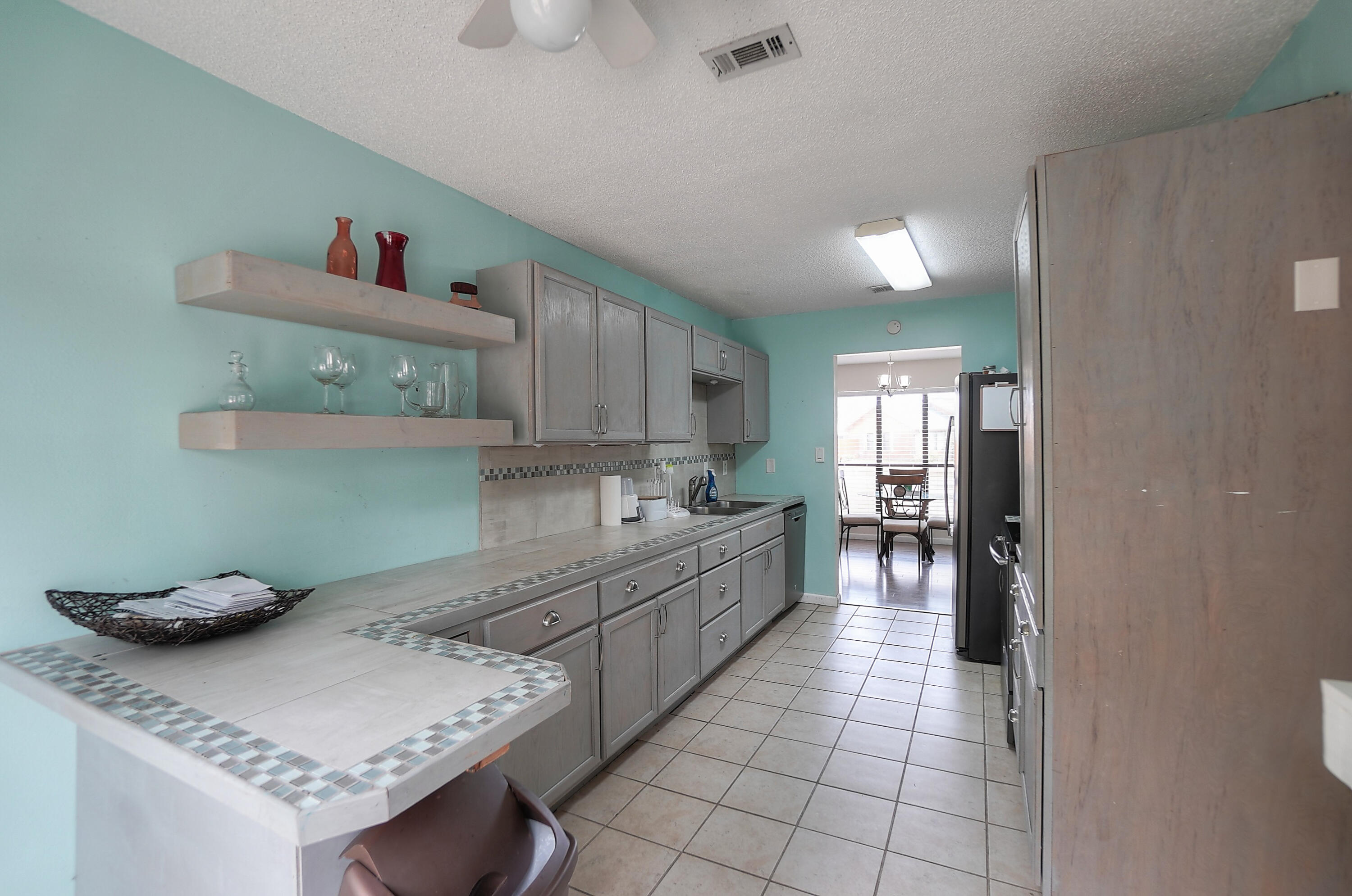 CIMARRON EST LOT 15 BLK B - Residential