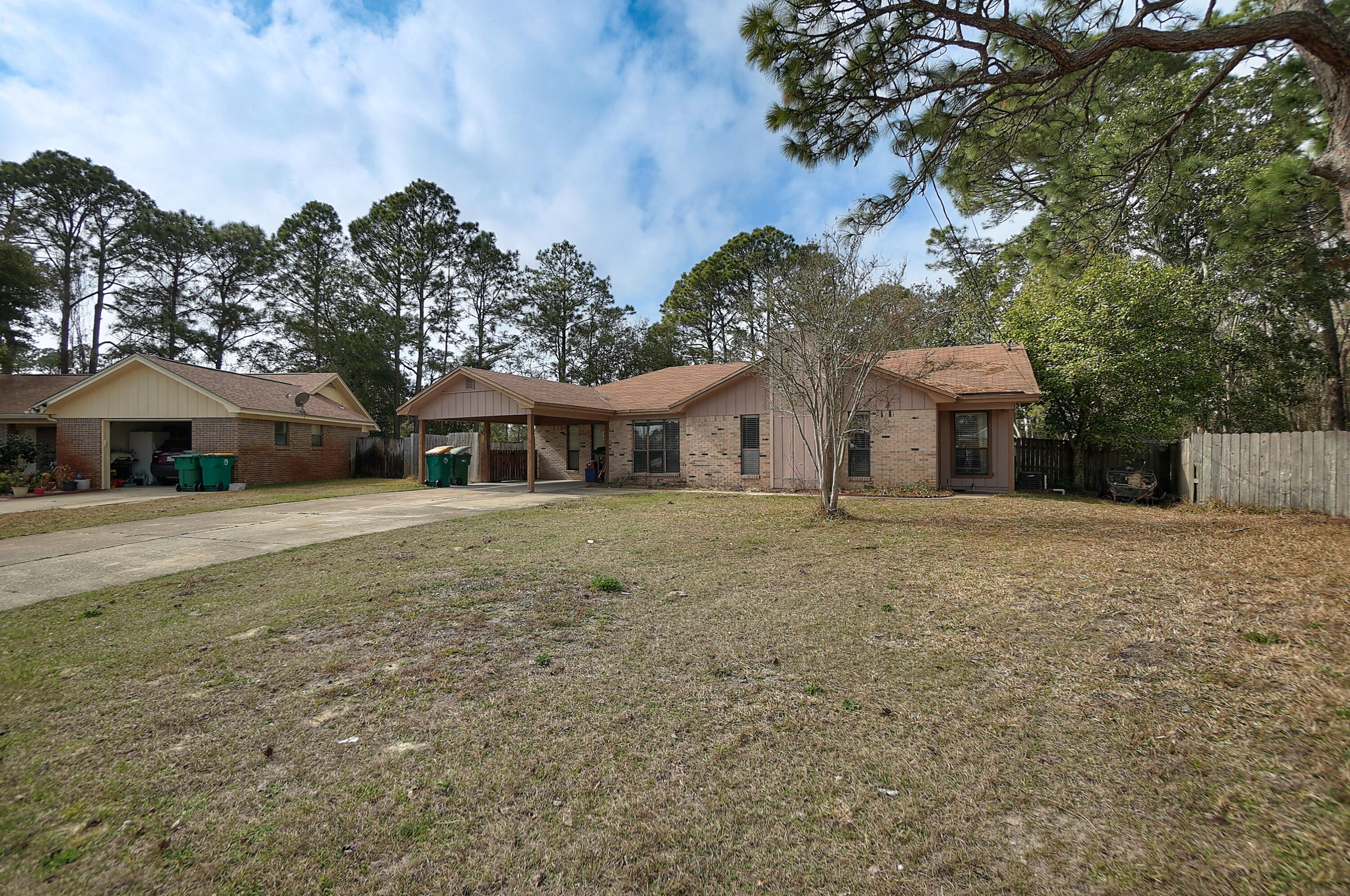 CIMARRON EST LOT 15 BLK B - Residential