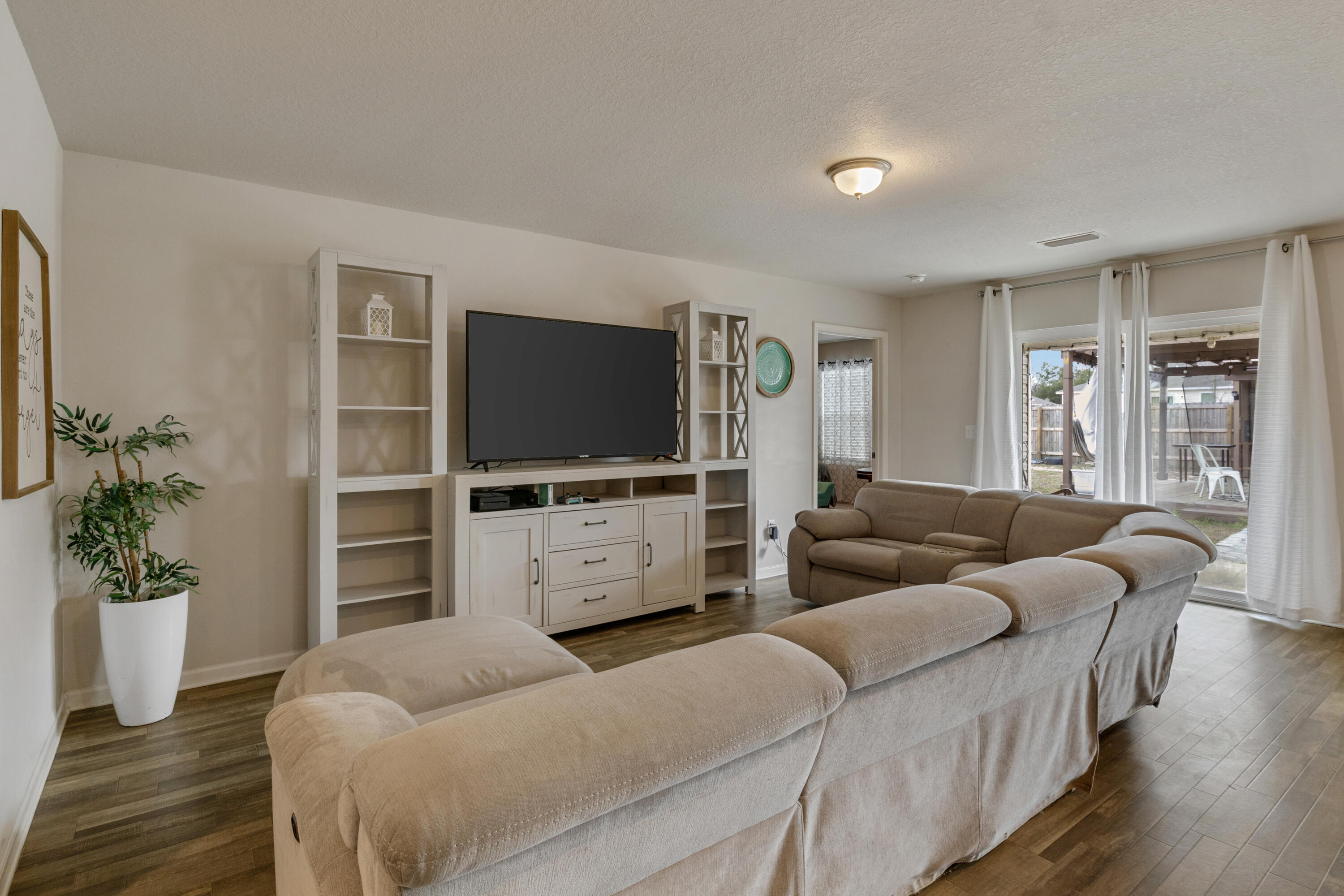 SAWMILL COURT - Residential