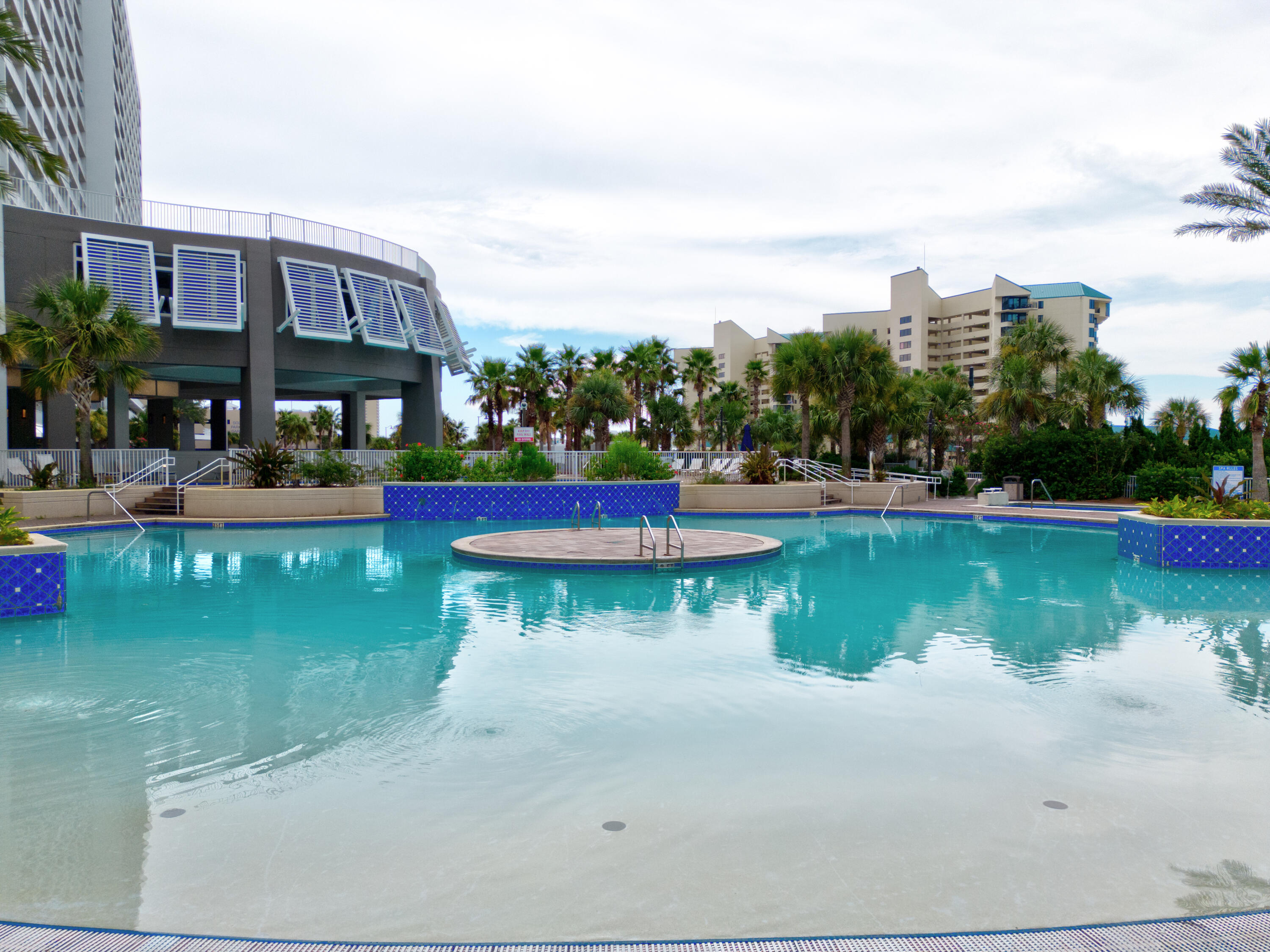 Laketown Wharf - Residential