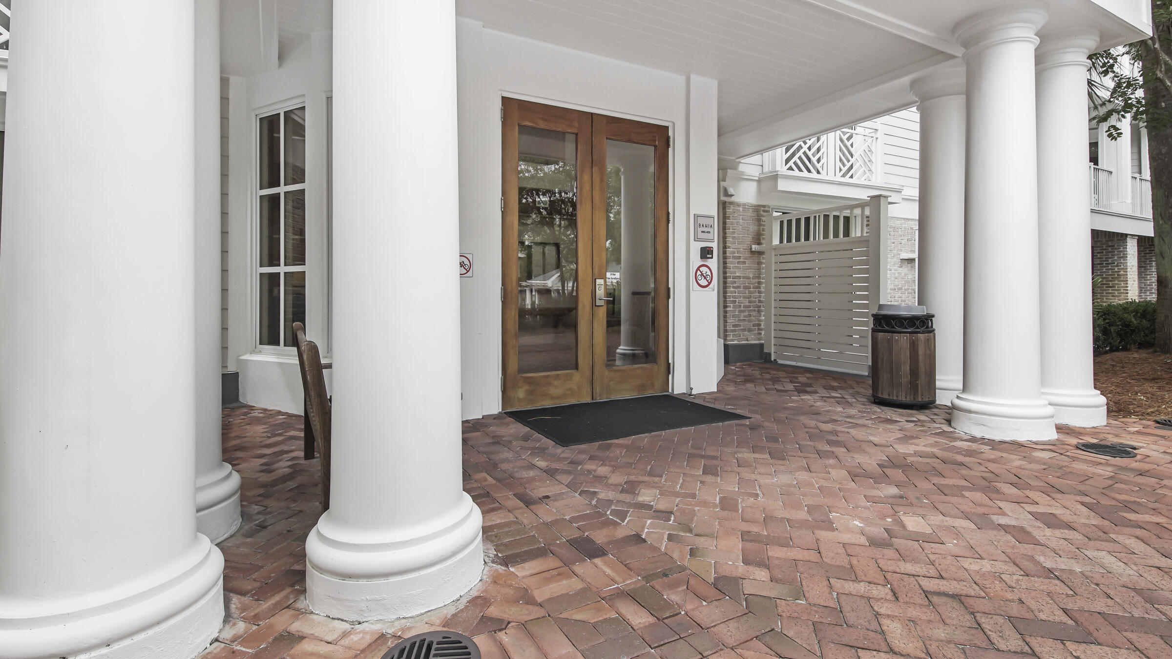 BAHIA CONDO - Residential