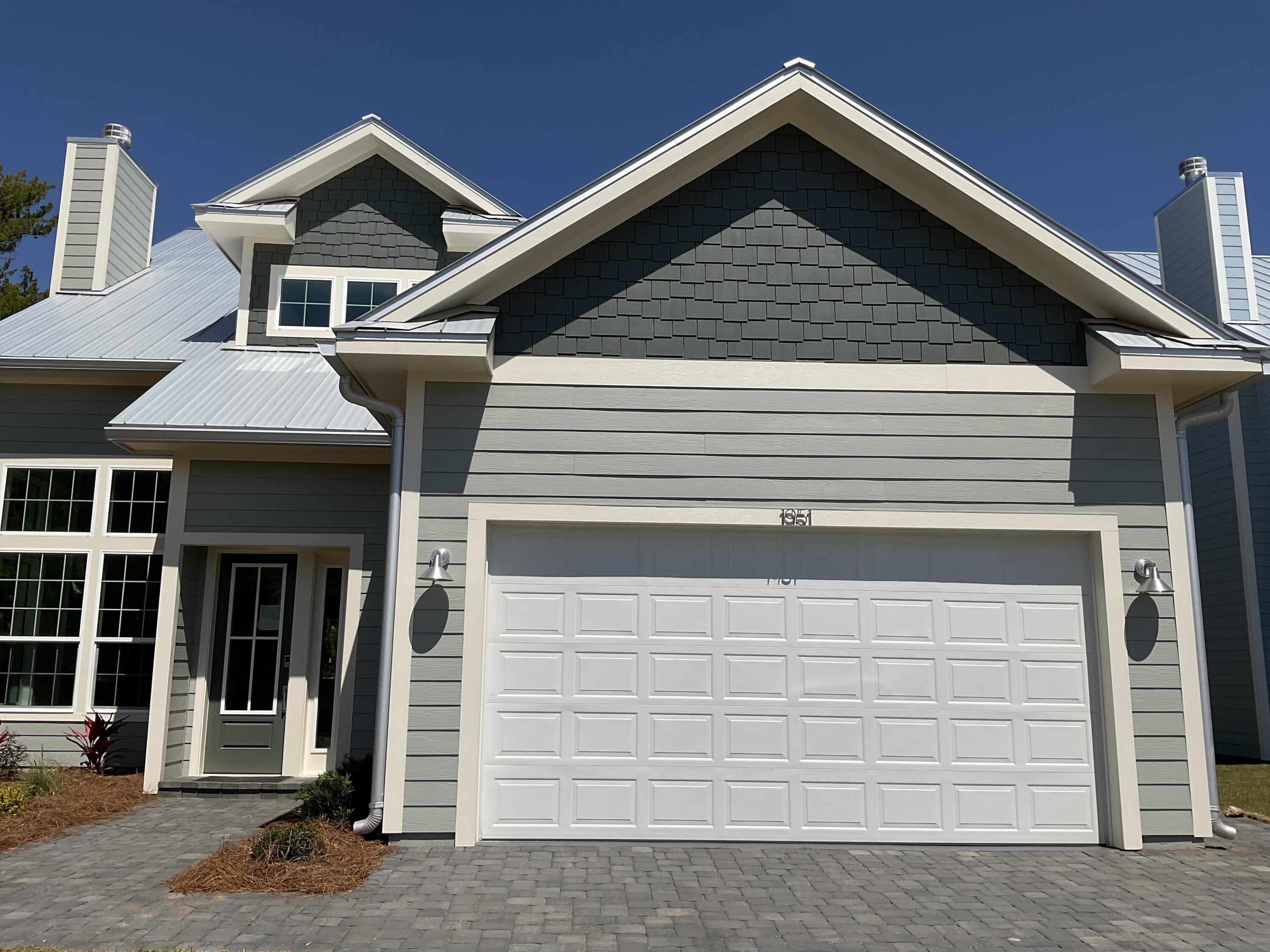 EAGLE BAY - Residential