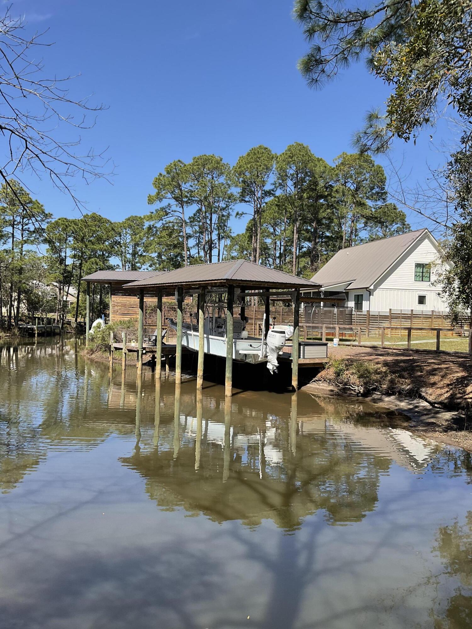EAGLE BAY - Residential