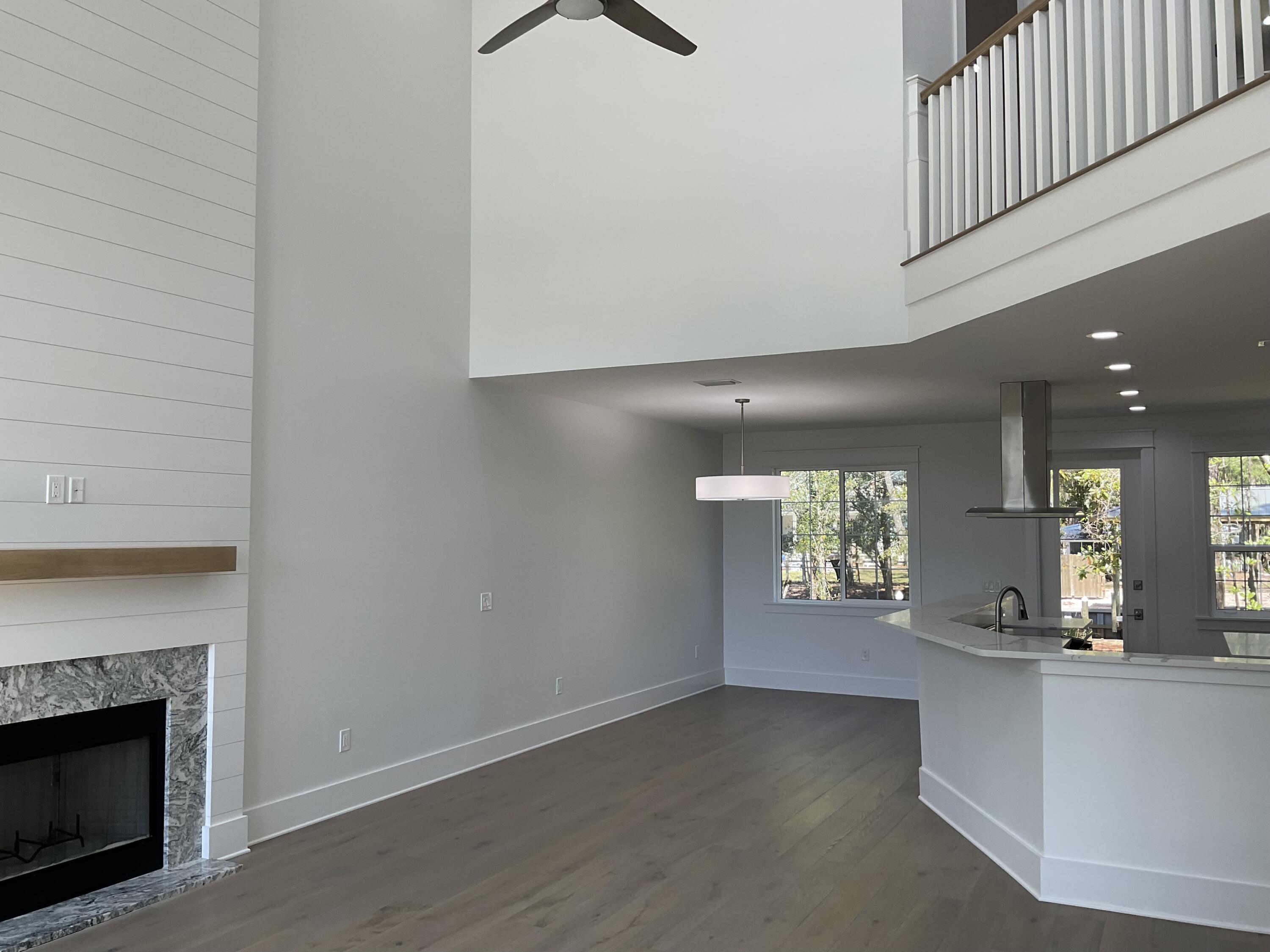 EAGLE BAY - Residential