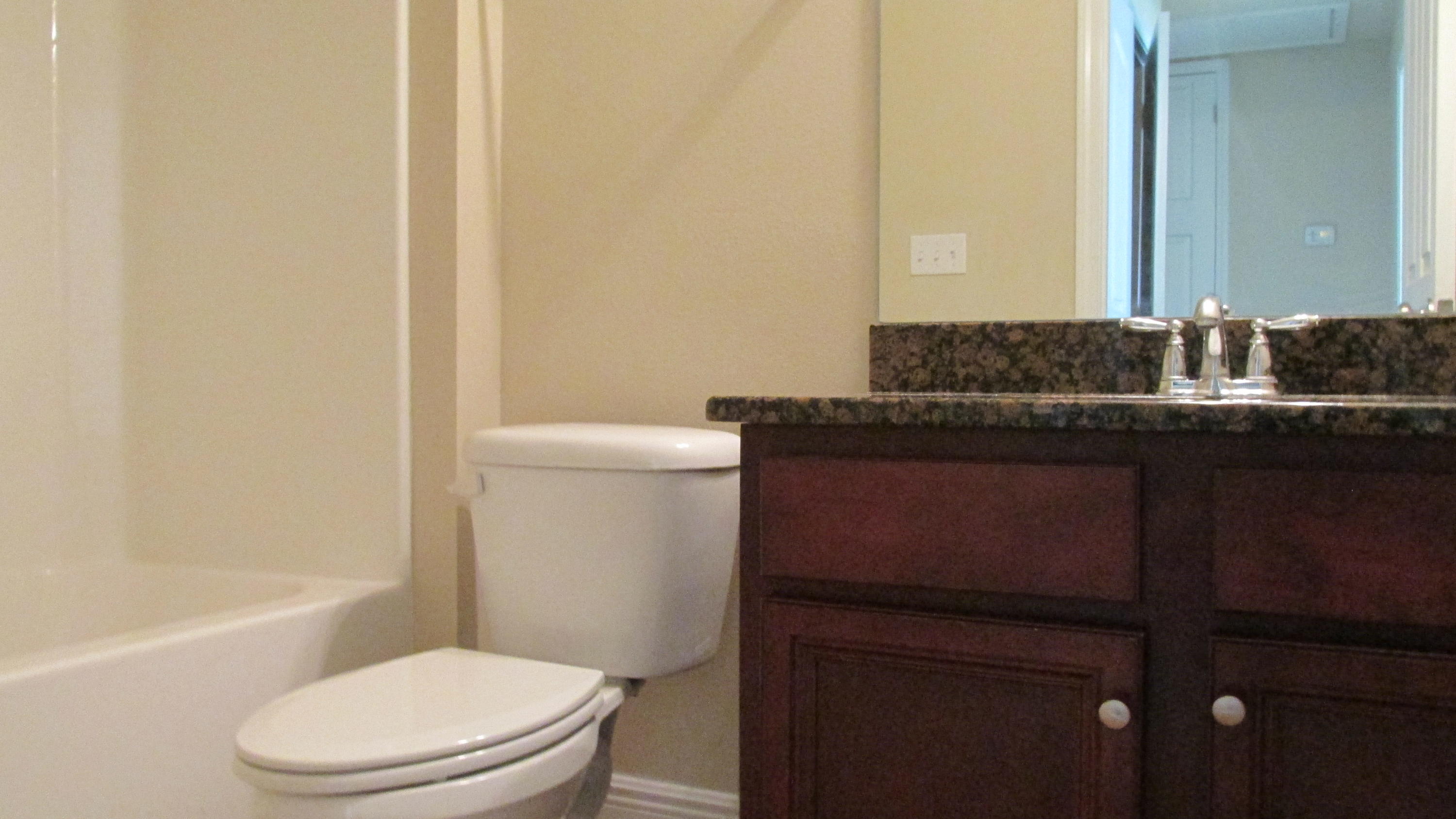 RESERVE POINTE - Residential Lease