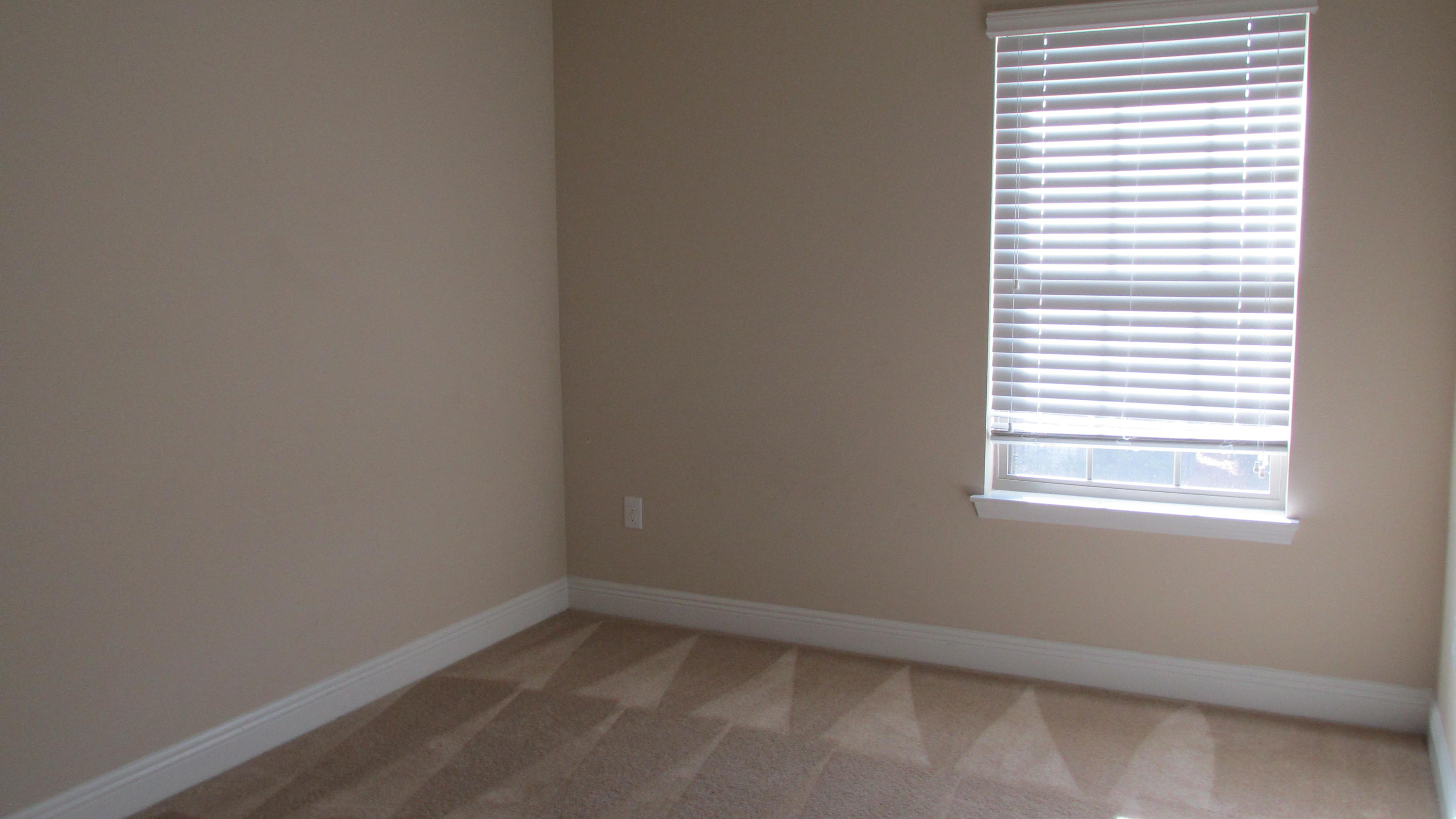 RESERVE POINTE - Residential Lease