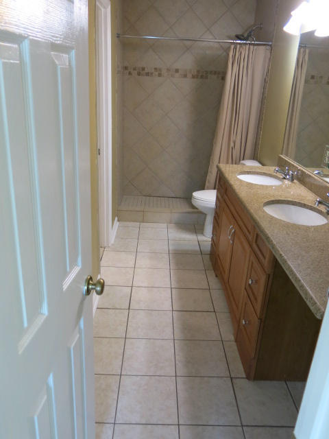 PLANTATION MANOR - Residential Lease